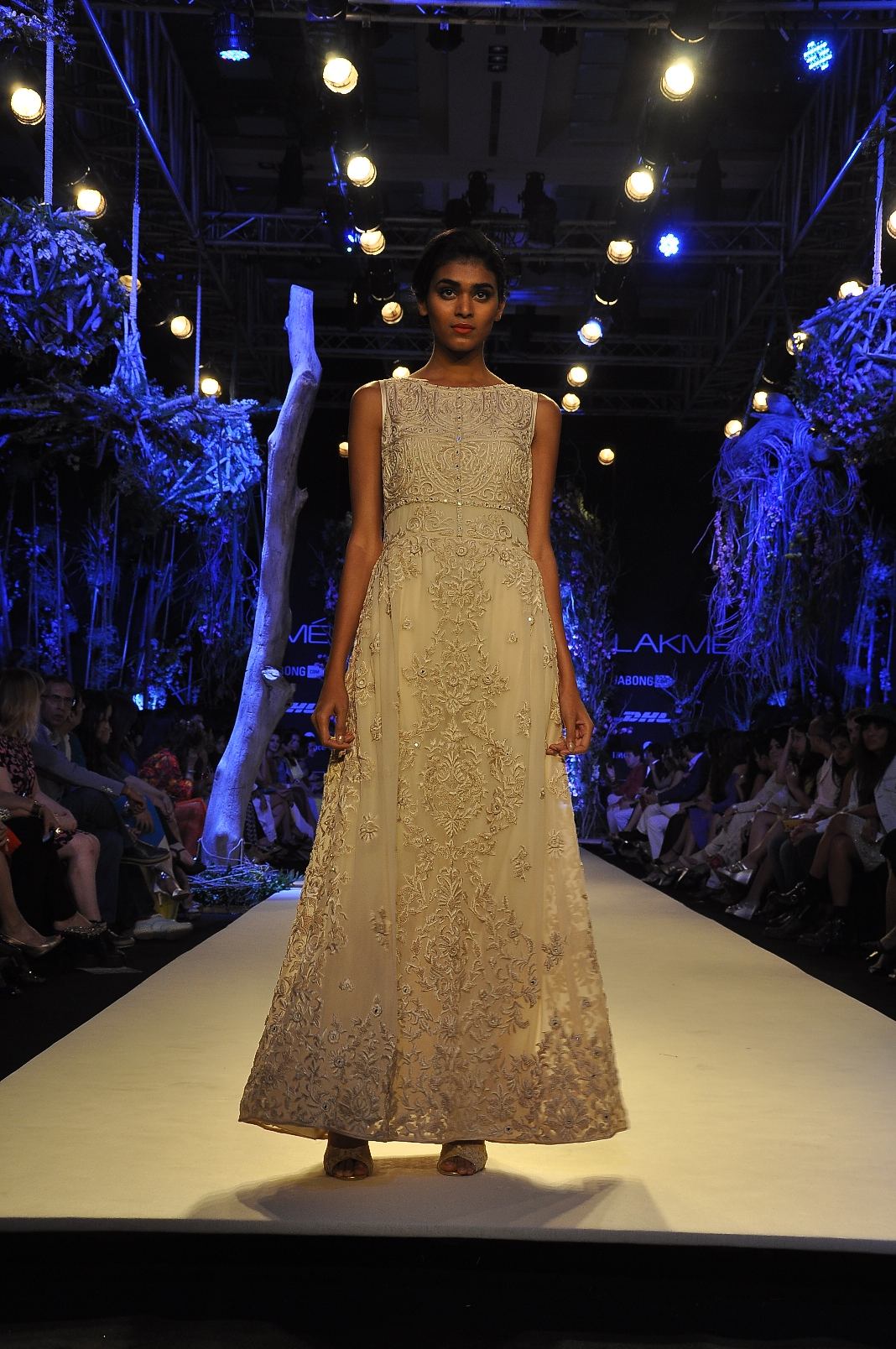 manish-malhotra-lfw-sr14-9.jpg