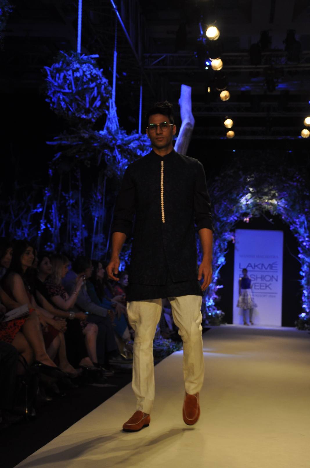 manish-malhotra-lfw-sr14-5.jpg