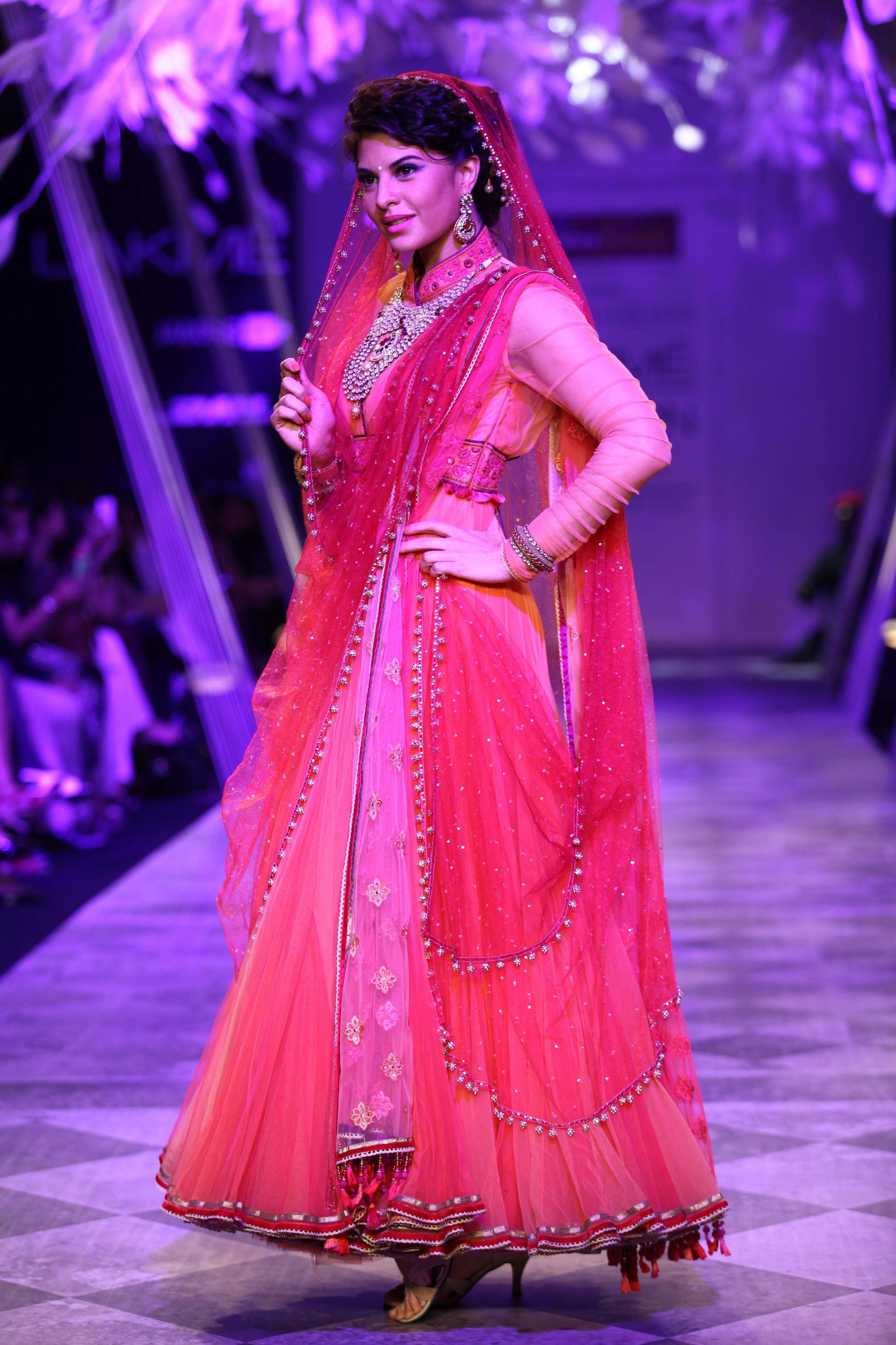 Jacqueline Fernandez for Tarun Tahiliani SS'14 Collection at LFW SR 2014 2.jpg