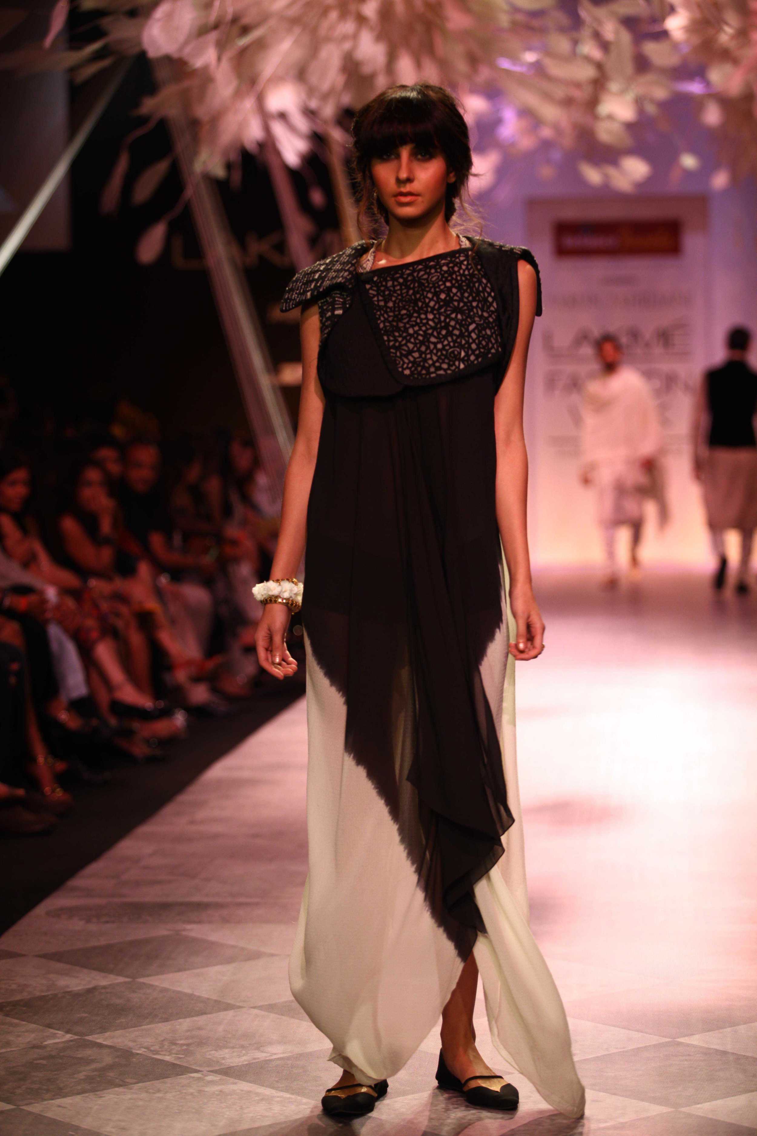 Tarun Tahiliani SS'14 Collection at LFW SR 2014 5.jpg