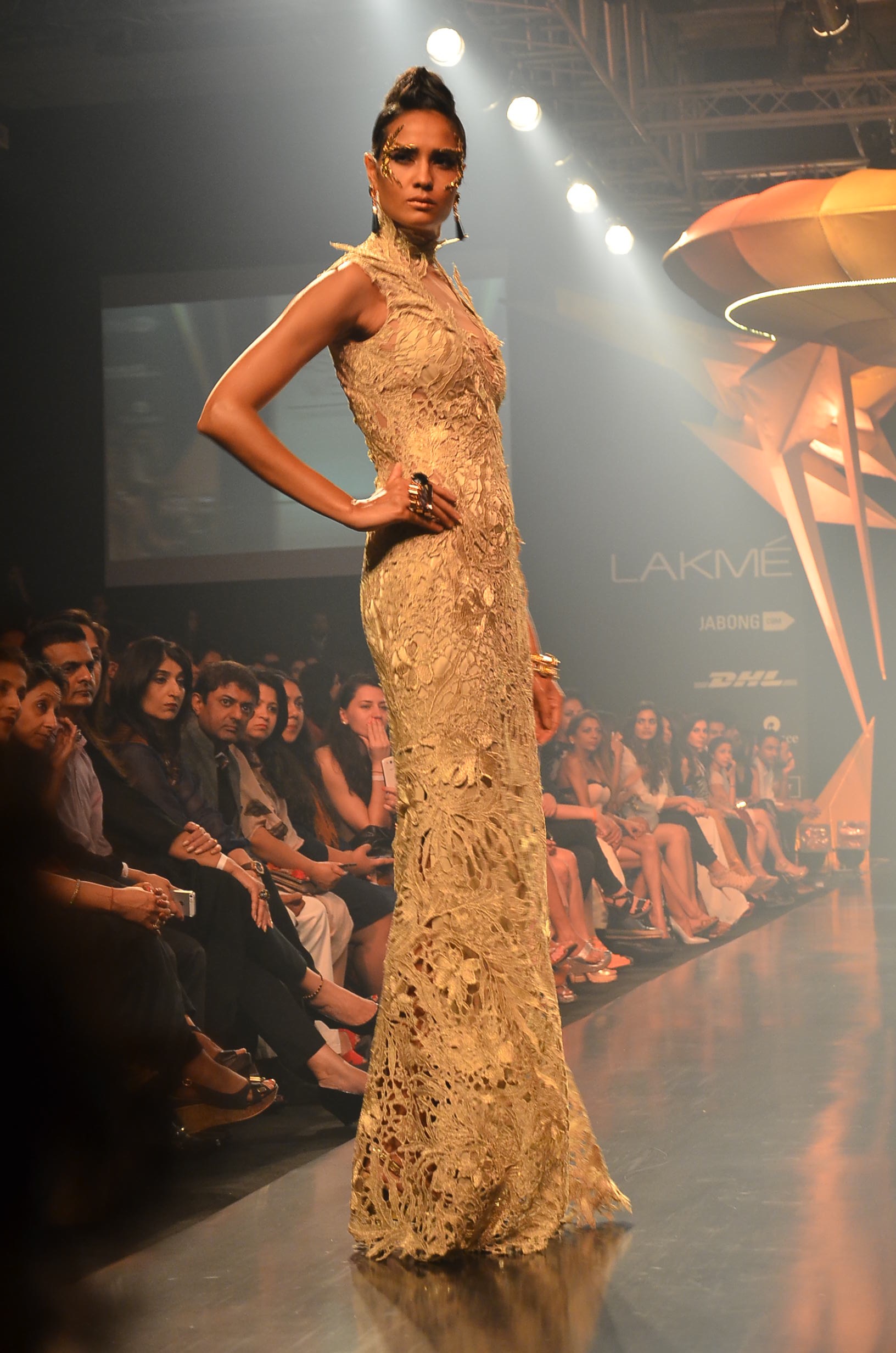 lfw-sr-14-gaurav-gupta-15.jpg