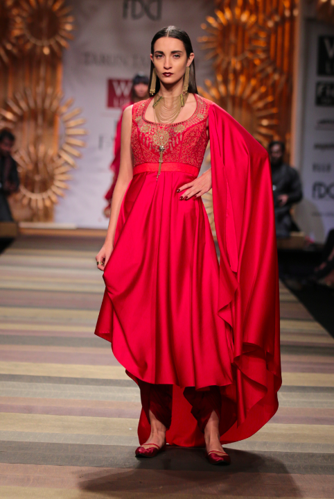 tarun-tahiliani-wifw-aw14-01.png