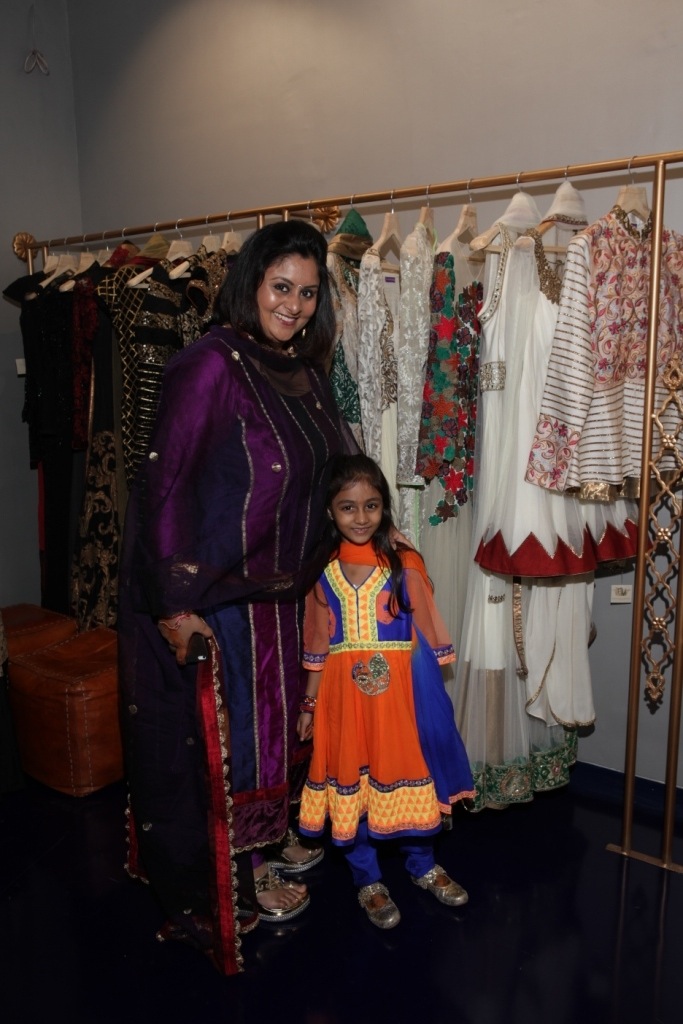 Mayyur-Girotra-store-opening-22.jpg
