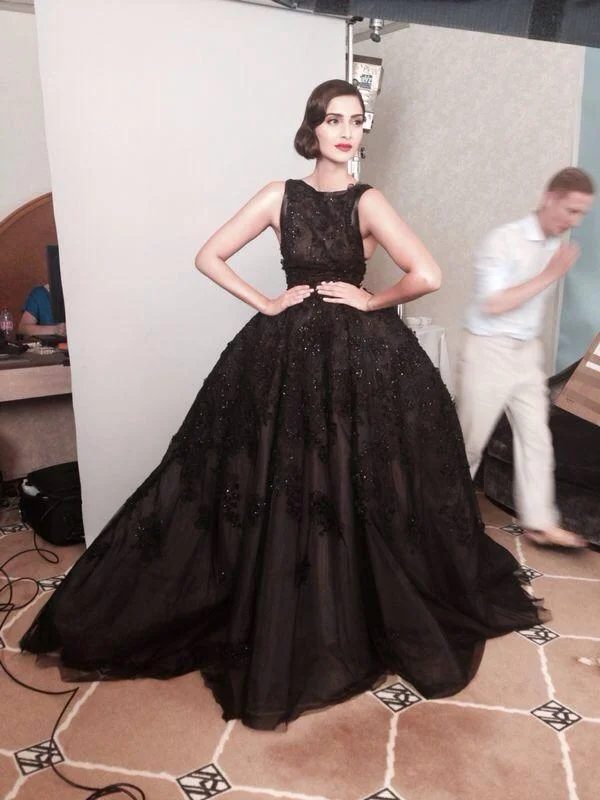Sonam Kapoor in Elie Saab & Chopard