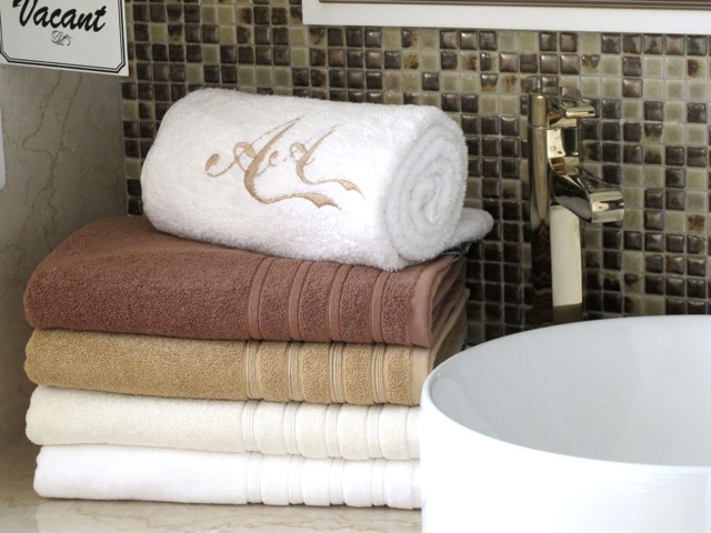 aa-living-luxury-towels-01.jpeg