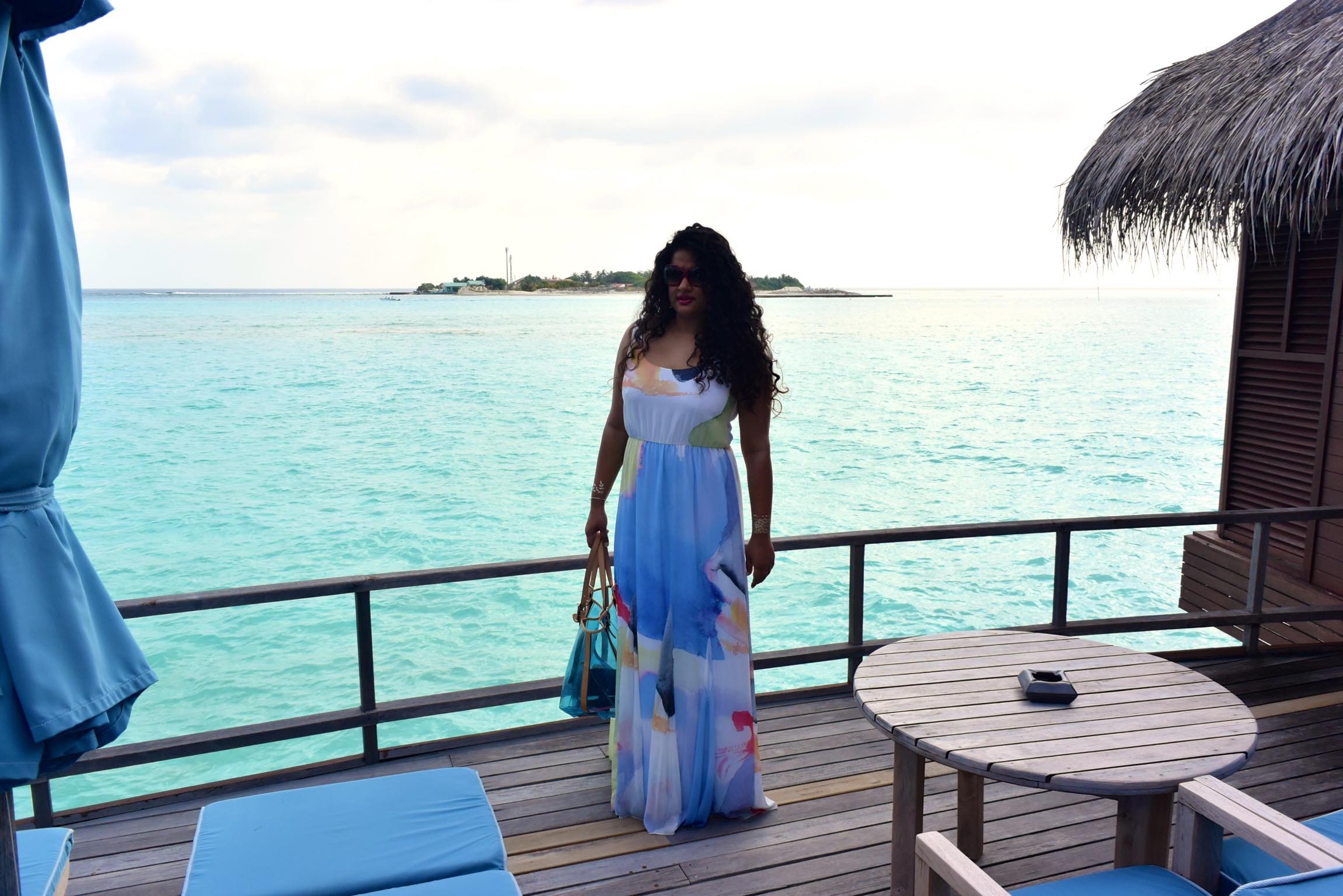 Dress: Alice+Olivia, Bag: Tod's, Sunglasses: Tom Ford, Metallic Tattoos: Lulu Dk from Koovs.com