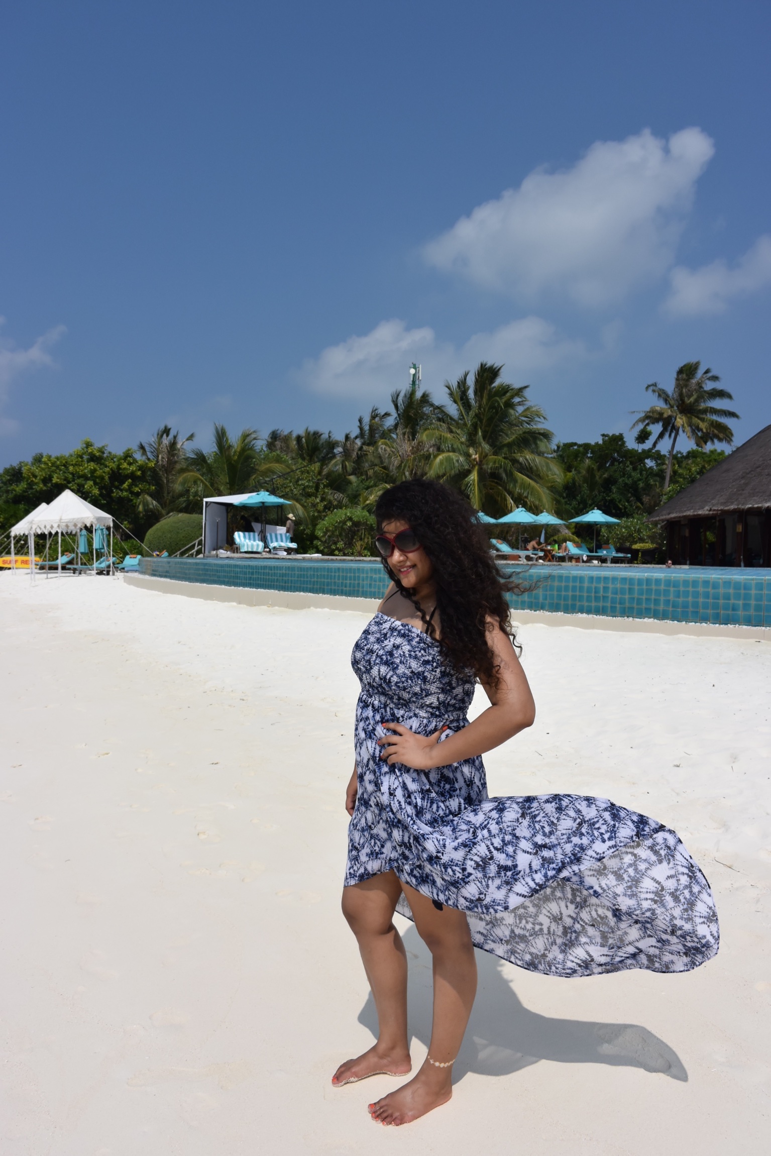 Dress: Michael Michael Kors, Sunglasses: Tom For, Metallic Tattoos: Lulu Dk from Koovs.com, Flip-Flops: Havaianas