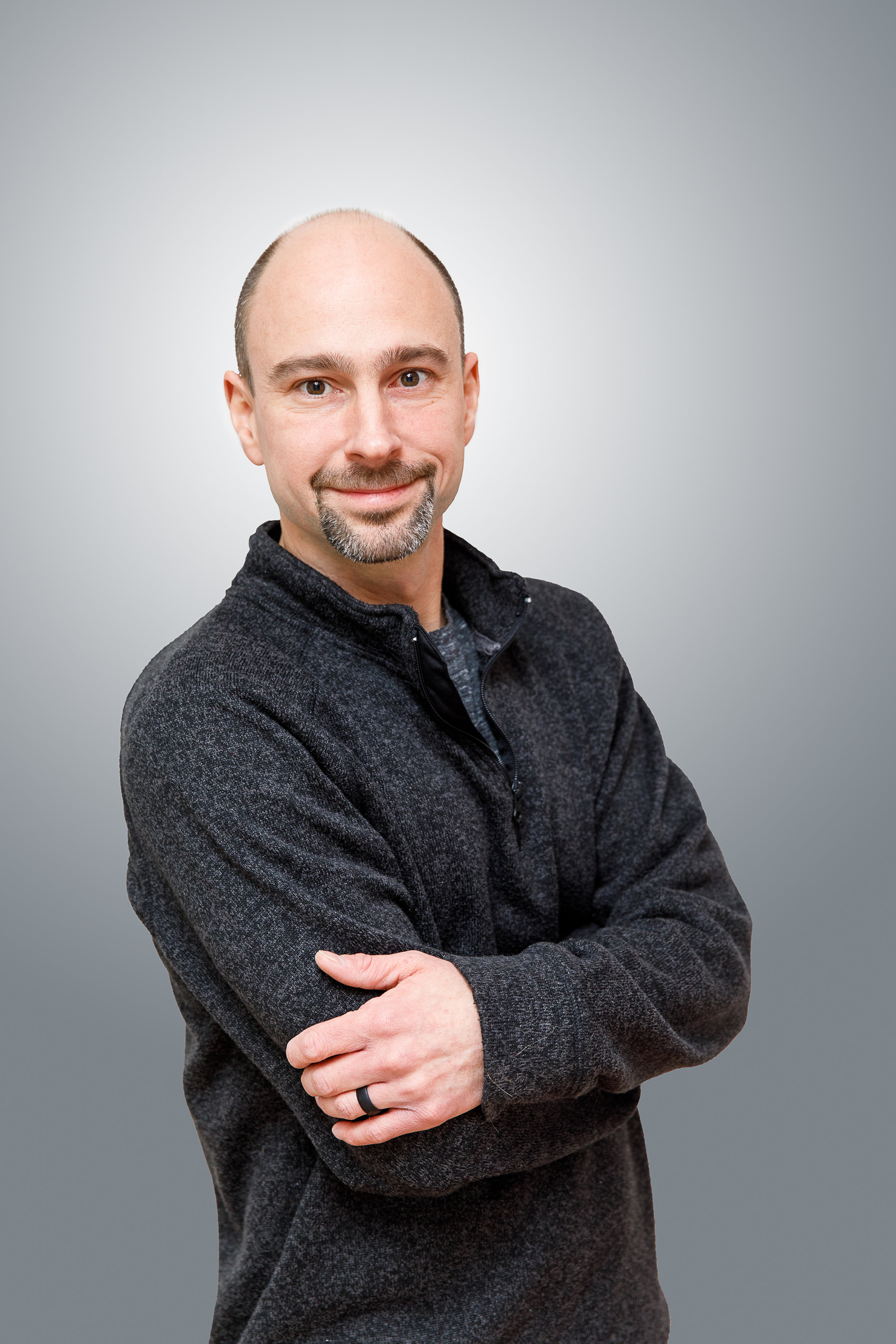 001_Jay Headshot_20181127.jpg