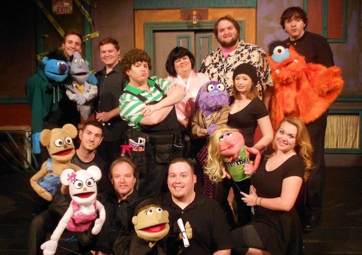 AVENUE Q