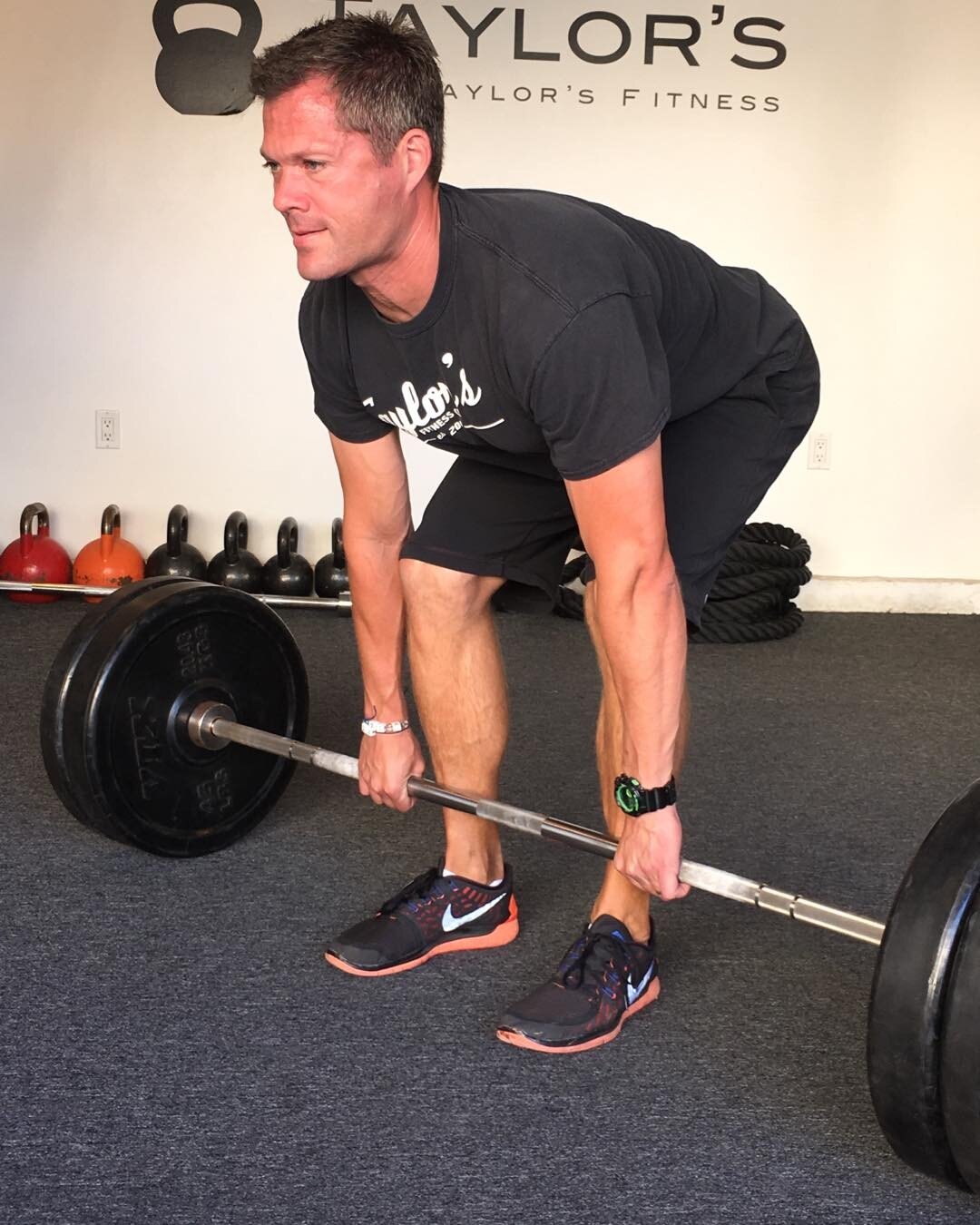 My new Barbell Class is starting next week! January 9 at 5:30pm and January 13 at 8:30am. Email: erik@taylorsfitness.com to reserve your spot and find out more details. #barbell #strength #strengthtraining #redondobeach