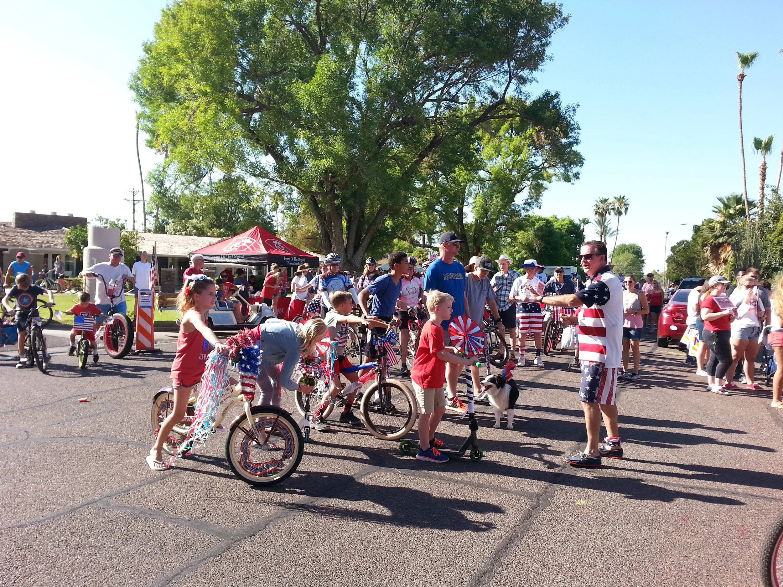 Parade start.jpg