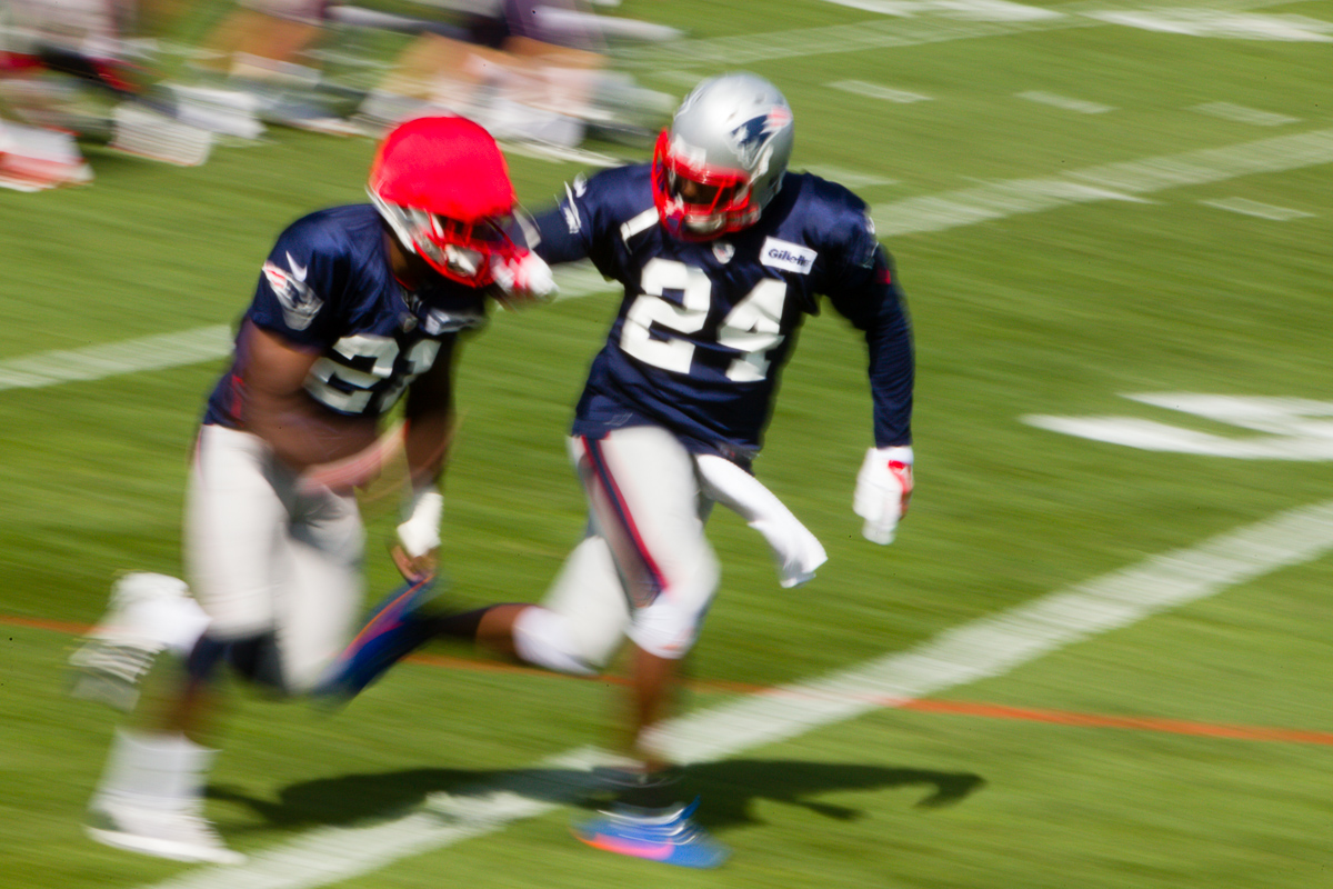 Darrelle Revis is on Jemea Thomas