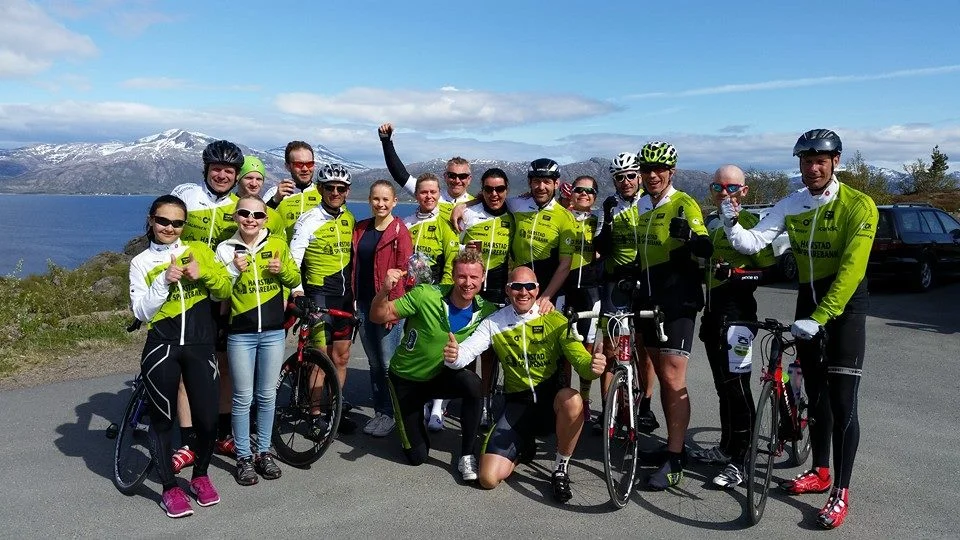 HCK klær til sommeren bestiller du innen 14.02