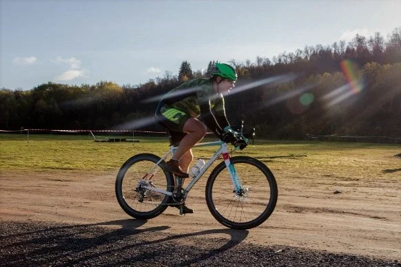 Leon Molund på en Niner RLT 9 RDO CX-sykkel