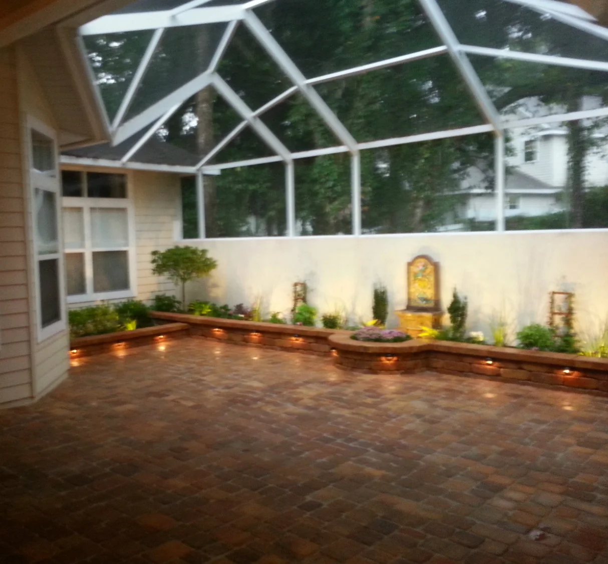  Courtyard    