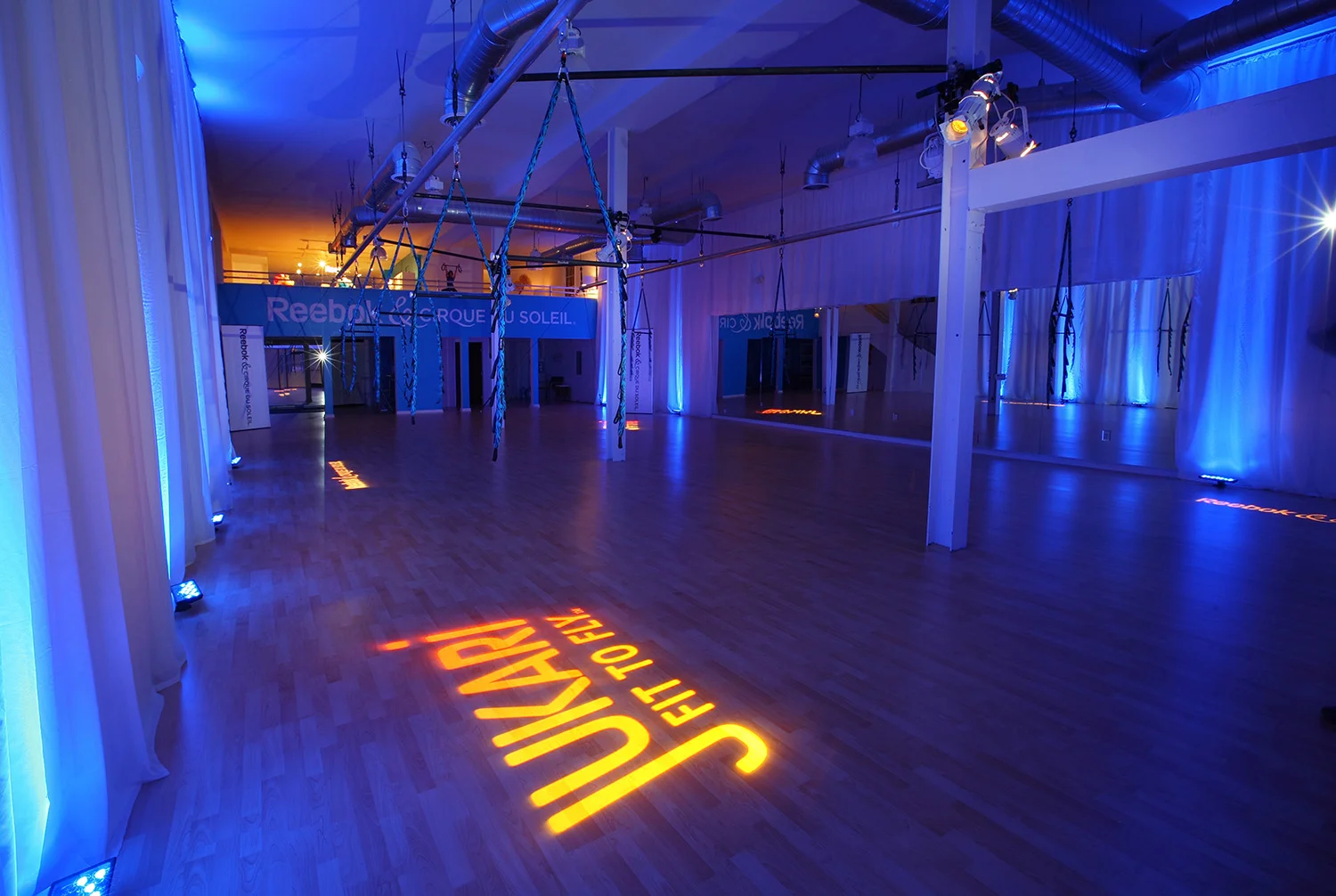 REEBOK JUKARI POP-UP STUDIO