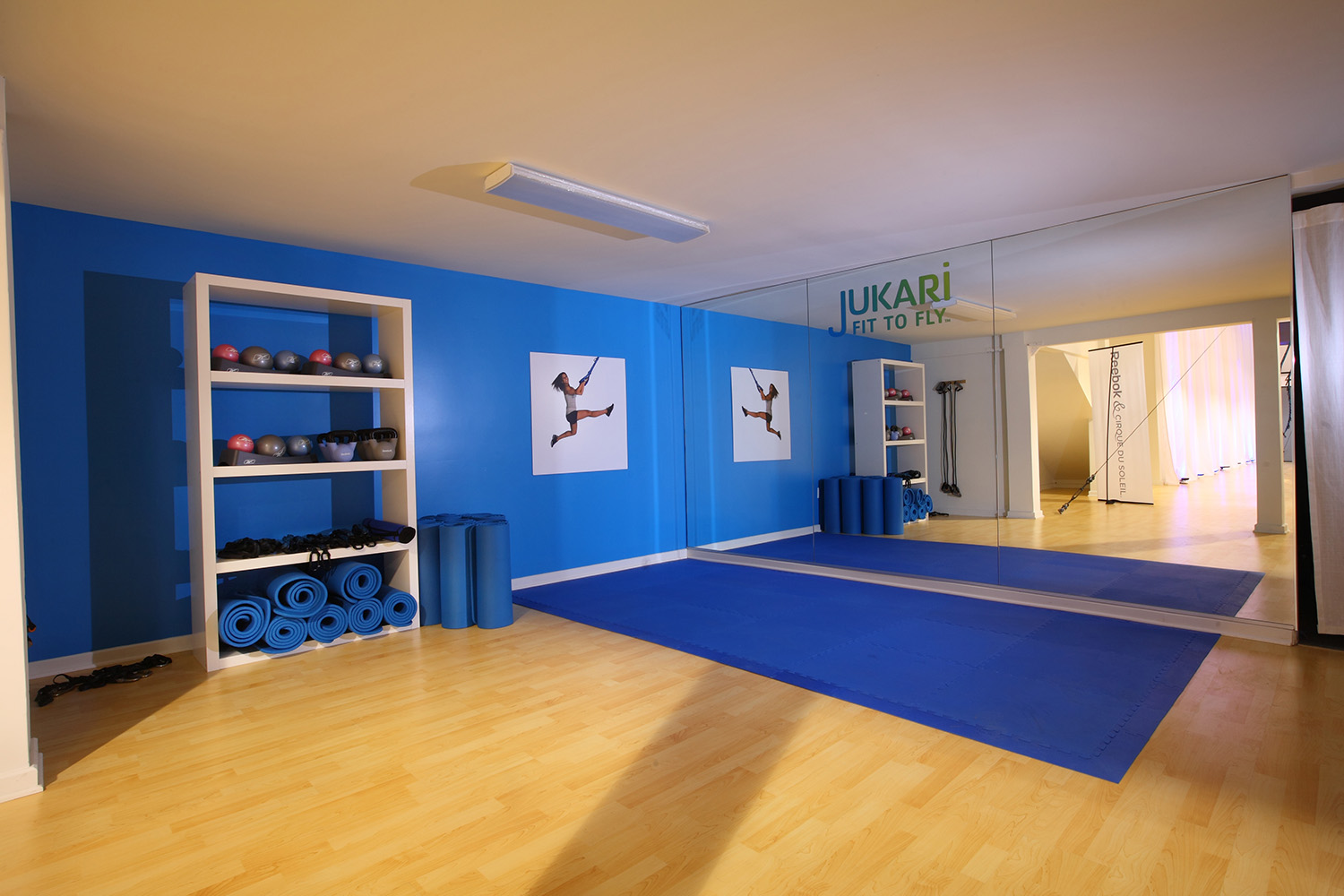 REEBOK JUKARI POP-UP STUDIO