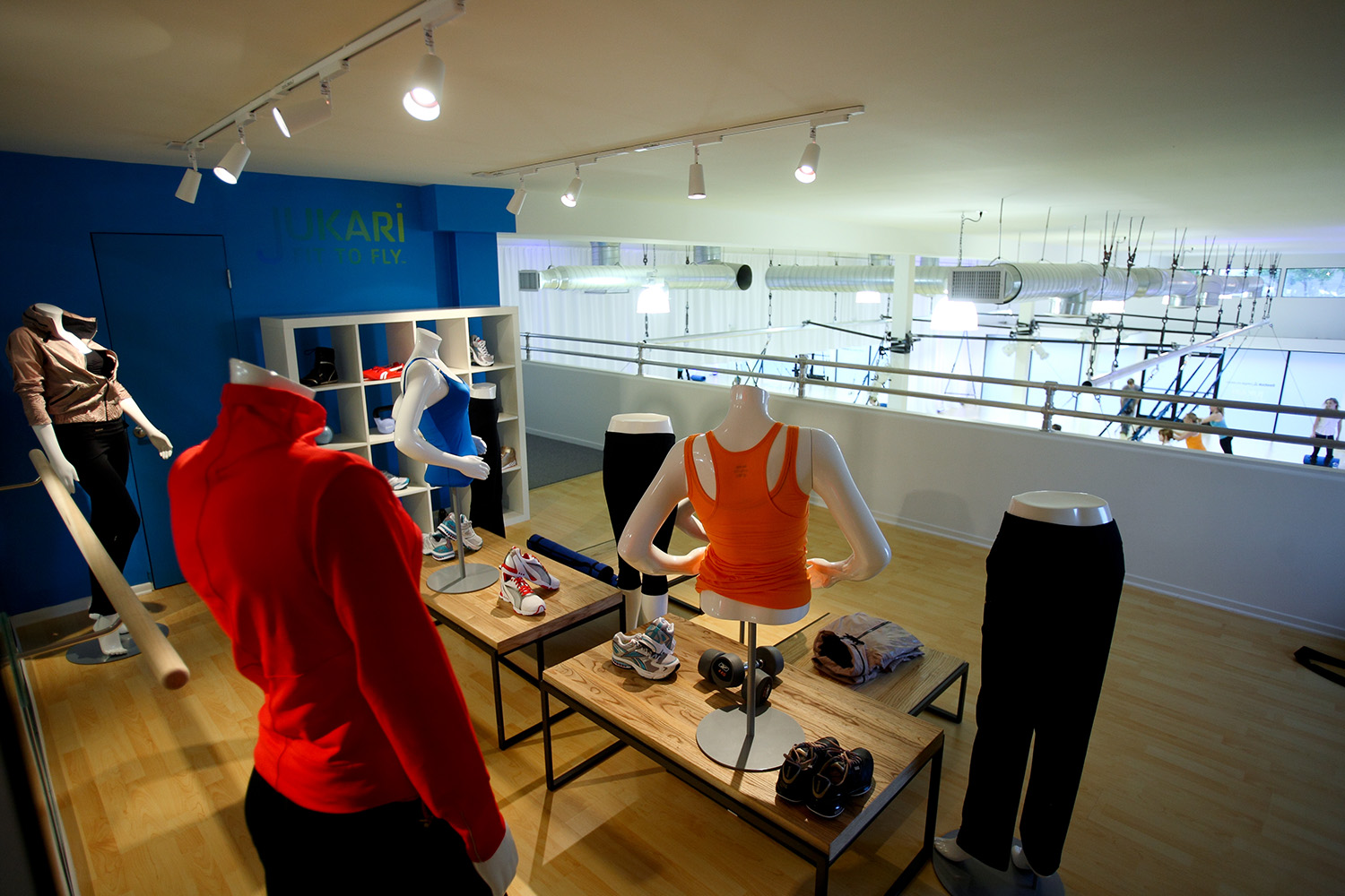 REEBOK JUKARI POP-UP STUDIO