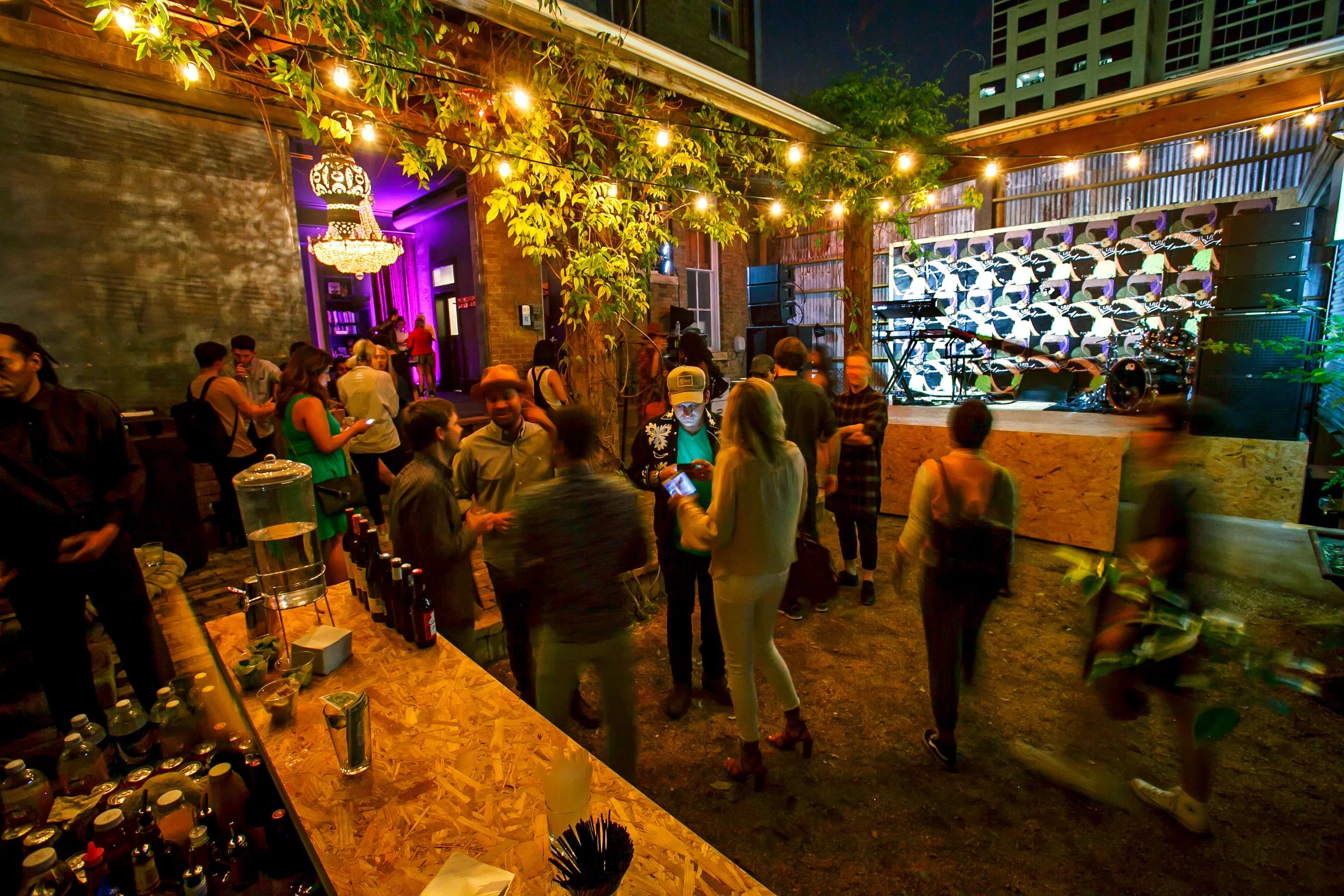 MAC COSMETICS SXSW<a href=/mac-sxsw>→</a>