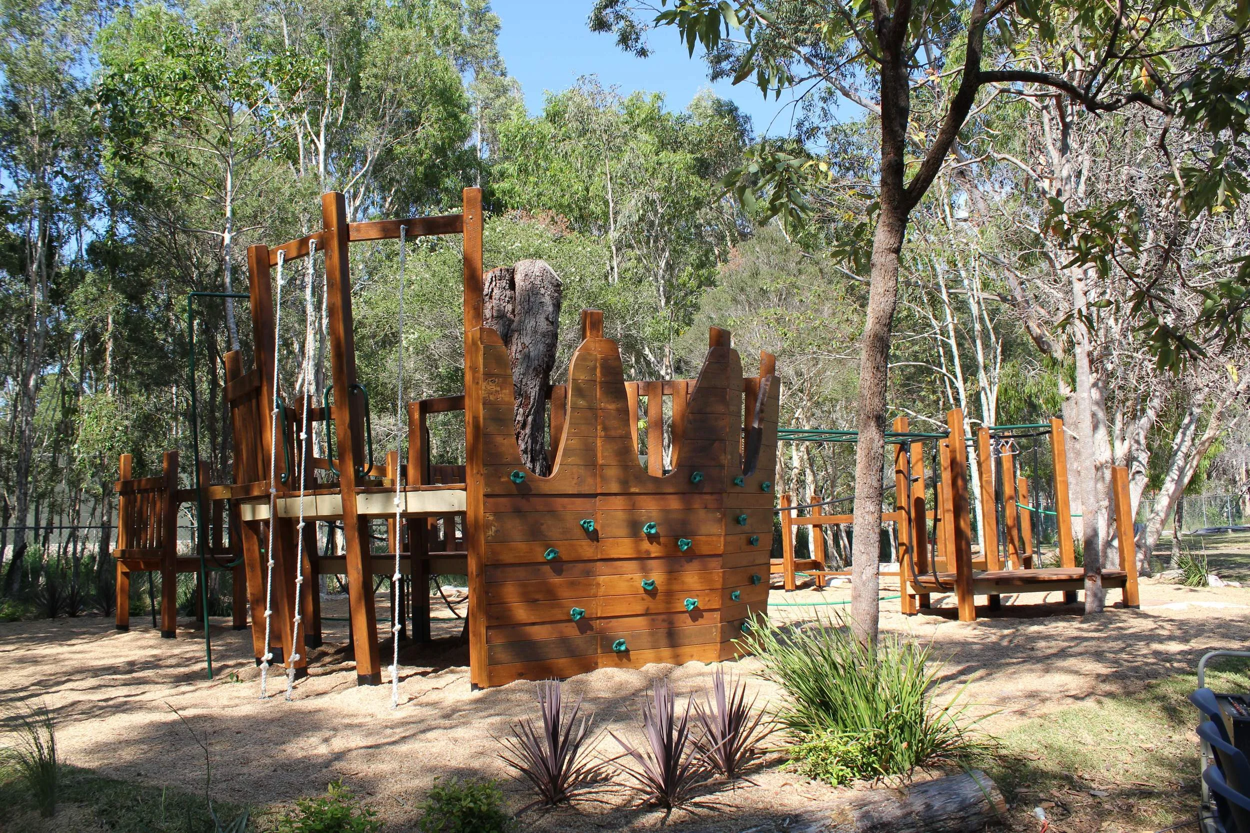  Lindisfarne Junior School