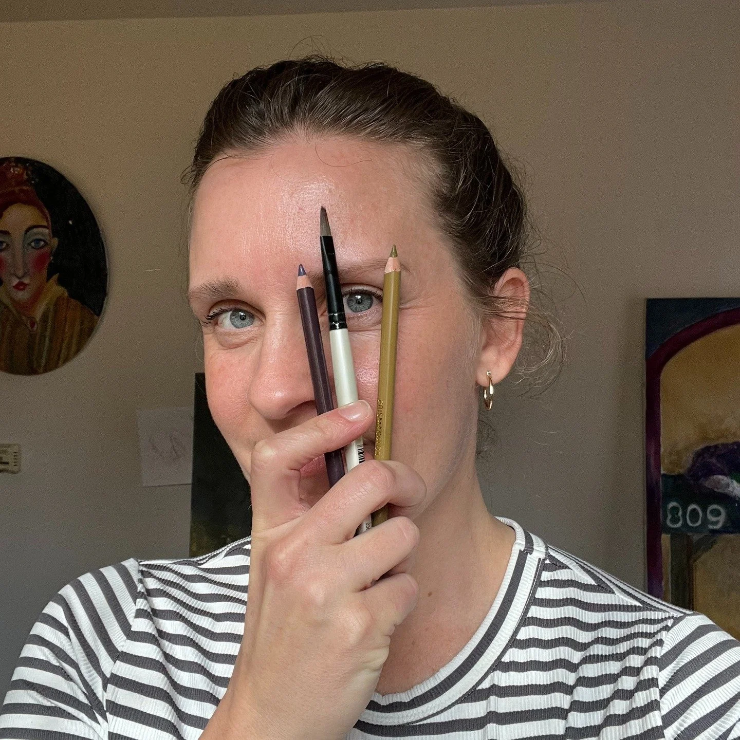 Hi, I'm Annie. Here I am with my wands of choice (not pictured is my ipad pencil). I like matcha tea, reading in a quiet room *alone*, watching cartoons with my kids, talking politics with my husband, listening to my forever bands like @guster with m