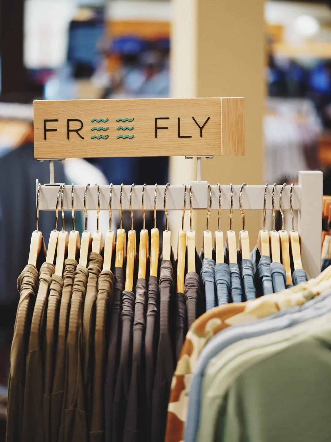 Sun protection on the hot days + feel good comfort on the chillier autumn days. @freeflyapparel is perfect for a MS fall!