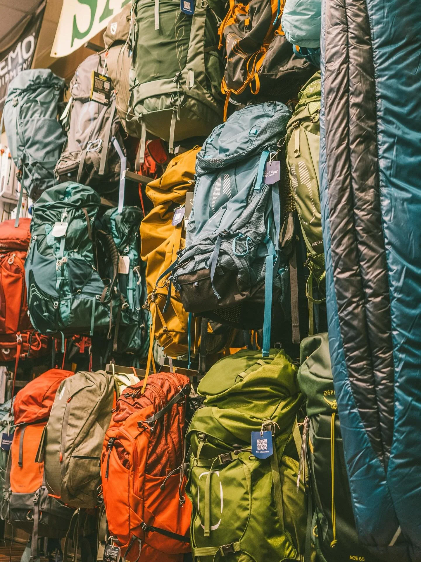 It’s officially camping season and that starts with a new pack from @ospreypacks ποΈπ