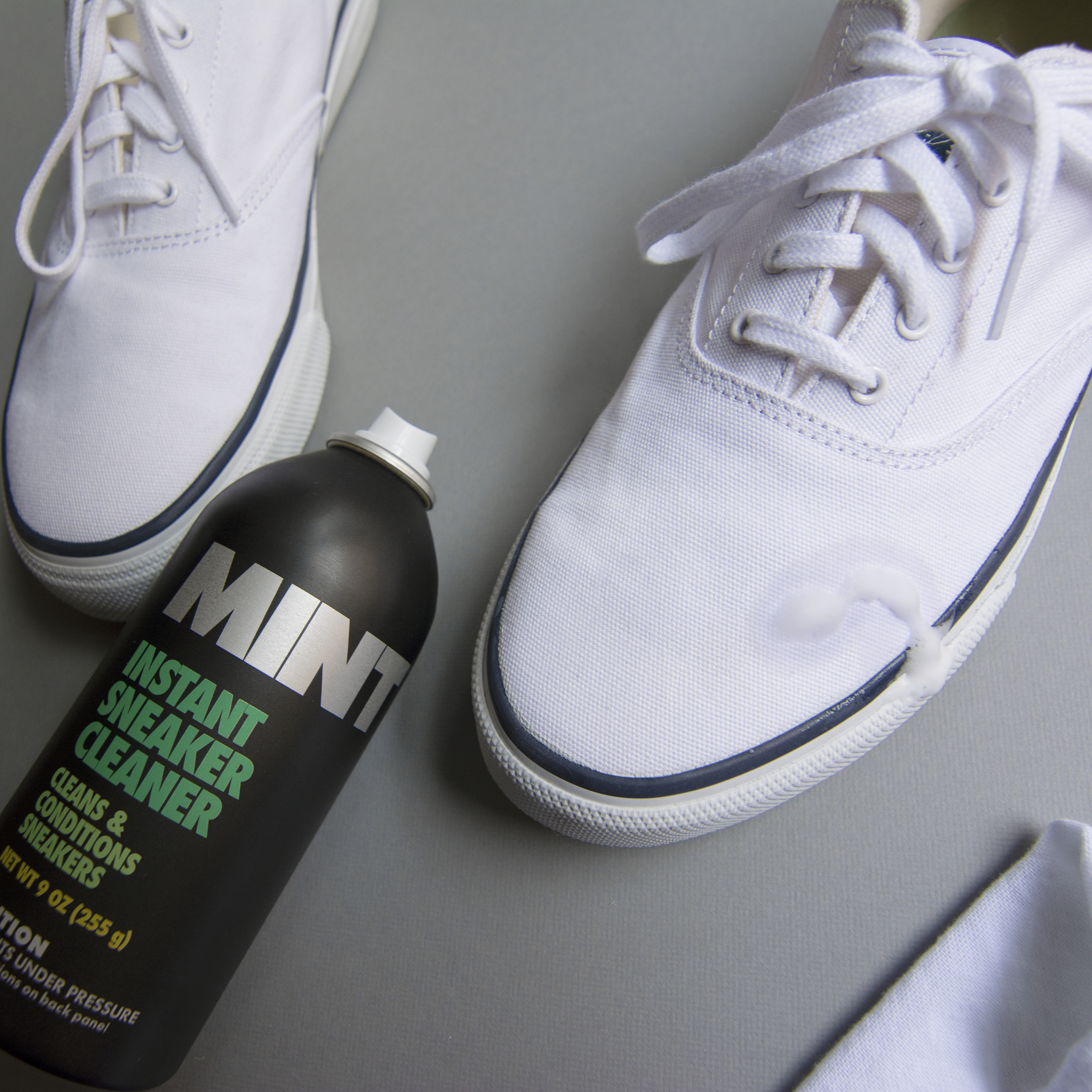 Hot sauce on white shoes is TOUGH. Thankfully our Sneaker Whitener cam