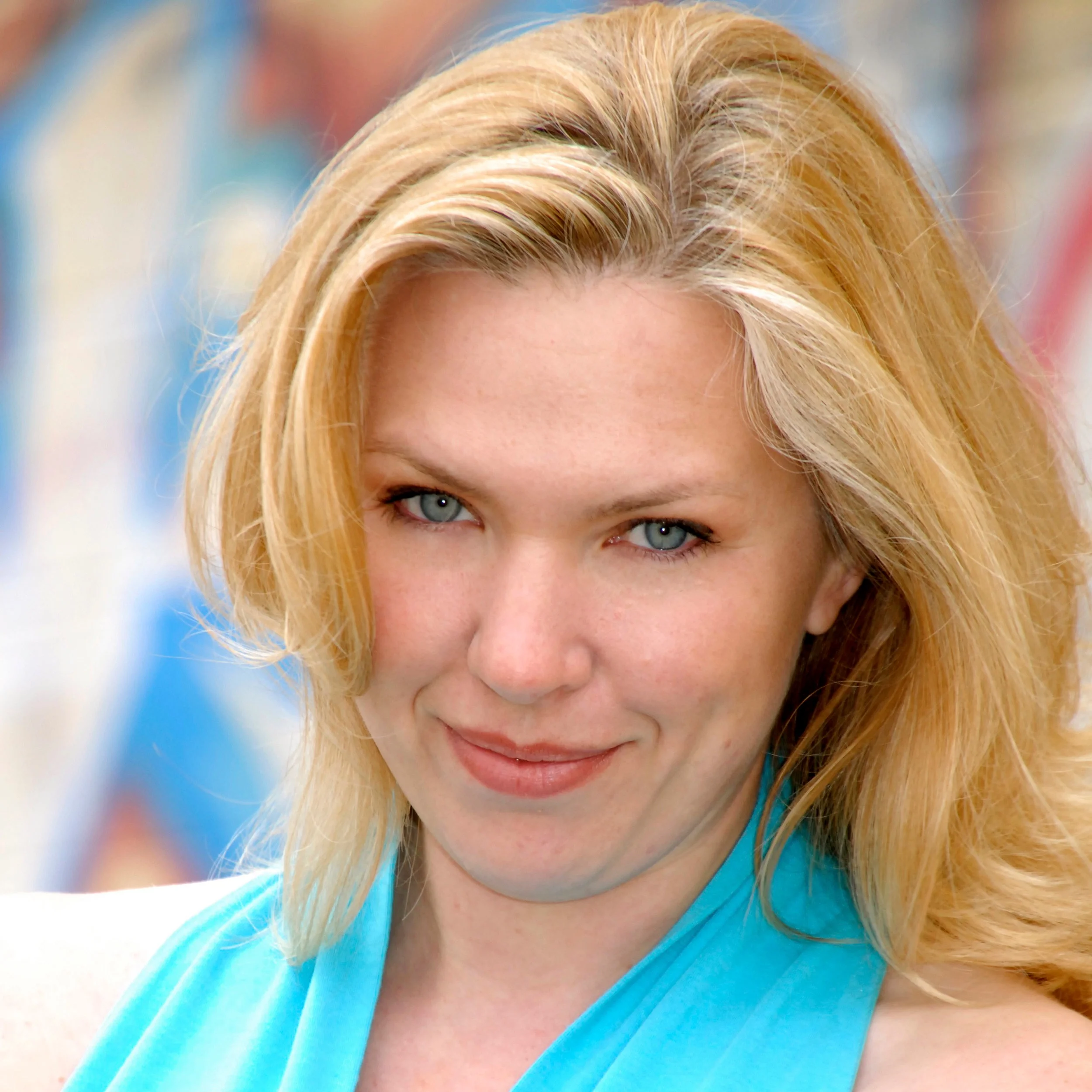 Karin+Wolverton+Headshot.jpg
