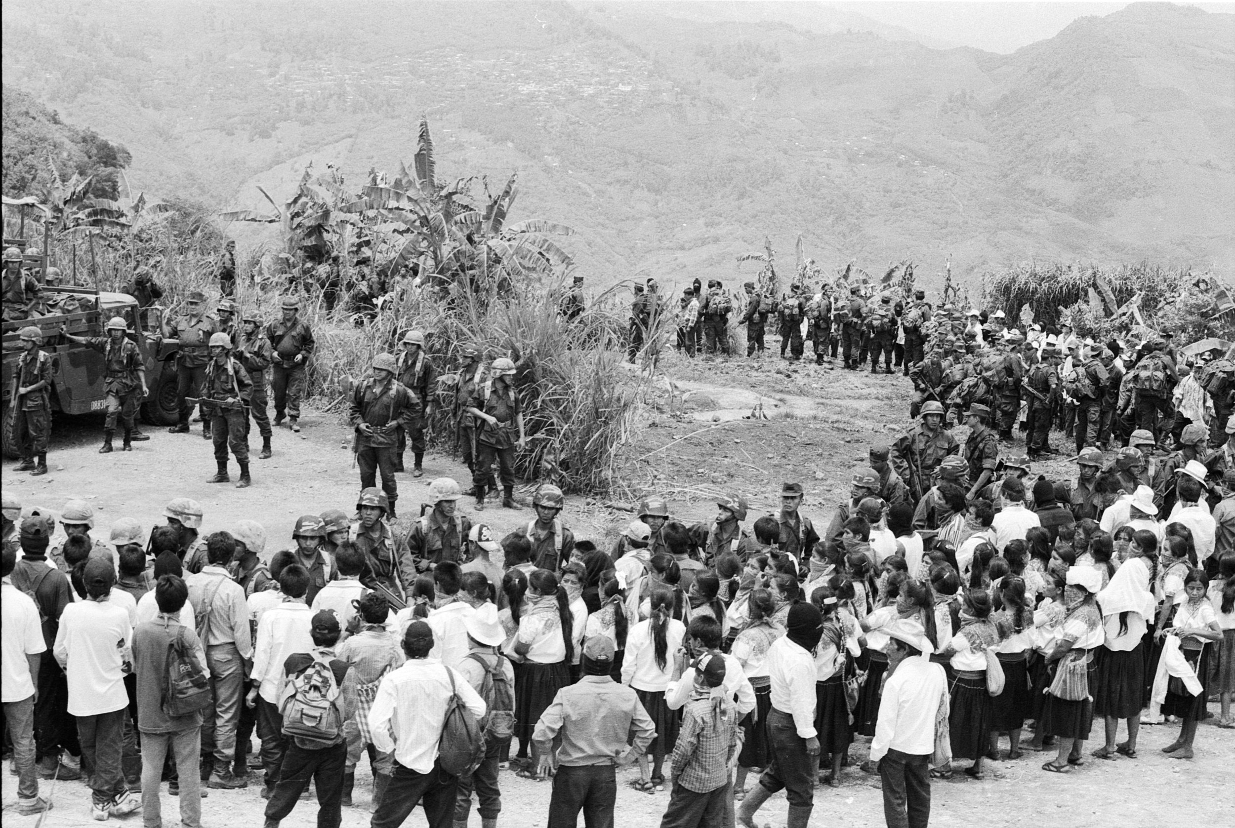 Rodeando al ejercito federal