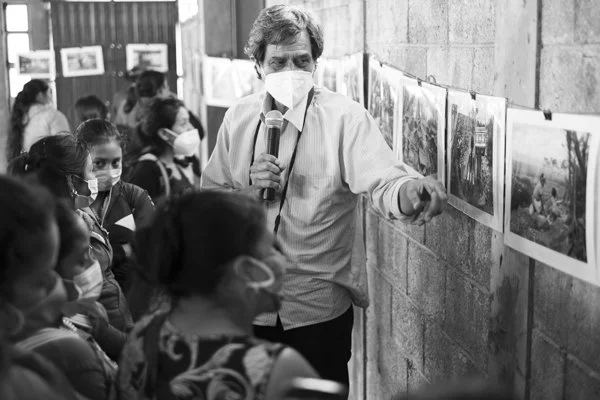  Exposición en el salón comunitario de Nuevo Porvenir 