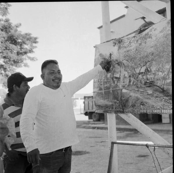   Procesión conmemorativa con el retrato del padre Javier Ruiz.&nbsp;  