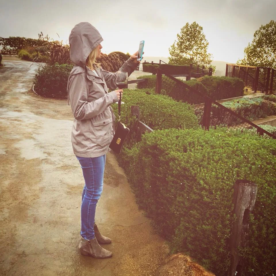 My fiancé took this picture of me while we were out in California. He’s not a professional photographer but he’s definitely got some skill! How? Because he puts into practice these 5 tips I taught him! ;)