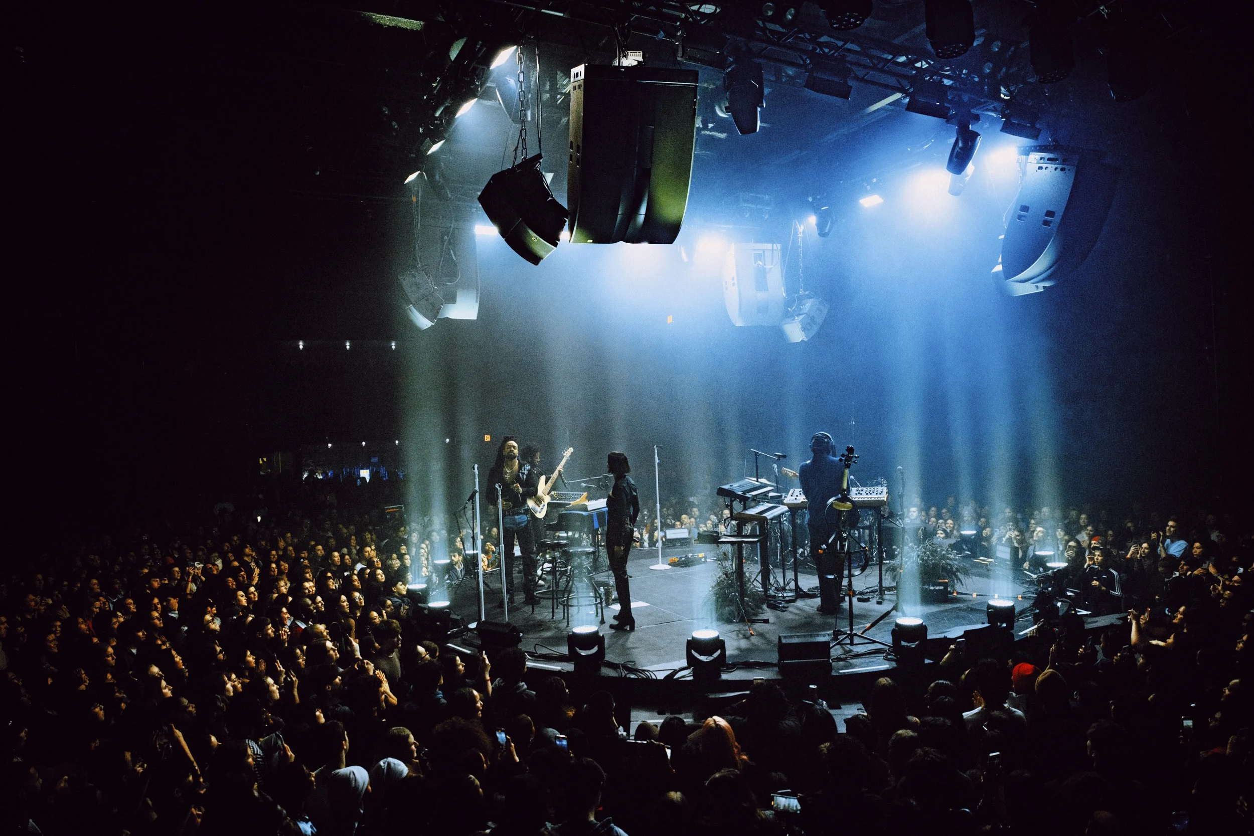 BLOOD ORANGE - IN THE ROUND