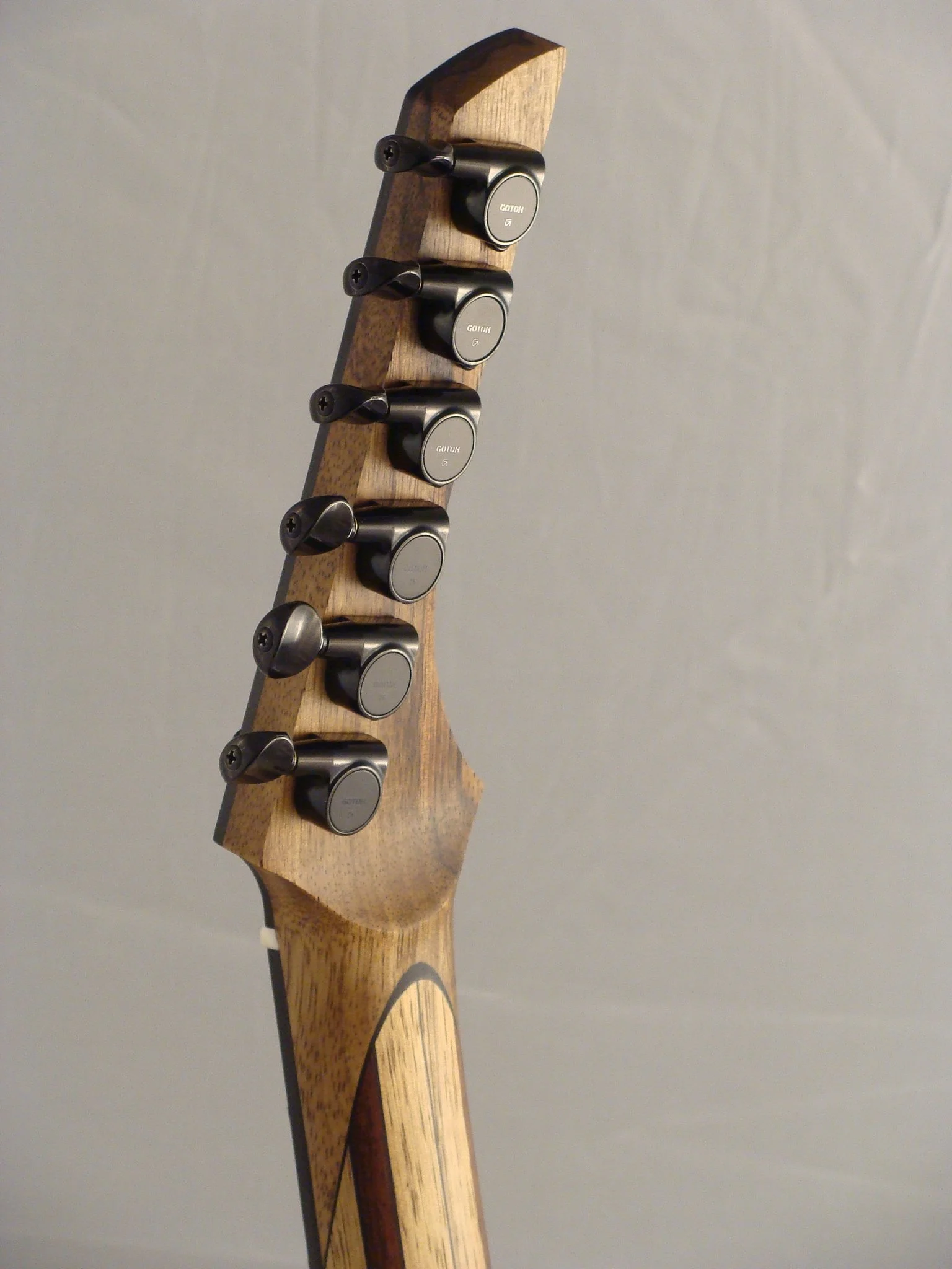 Pragmatisttulsacustomguitarmultiscale — Liggett Guitars