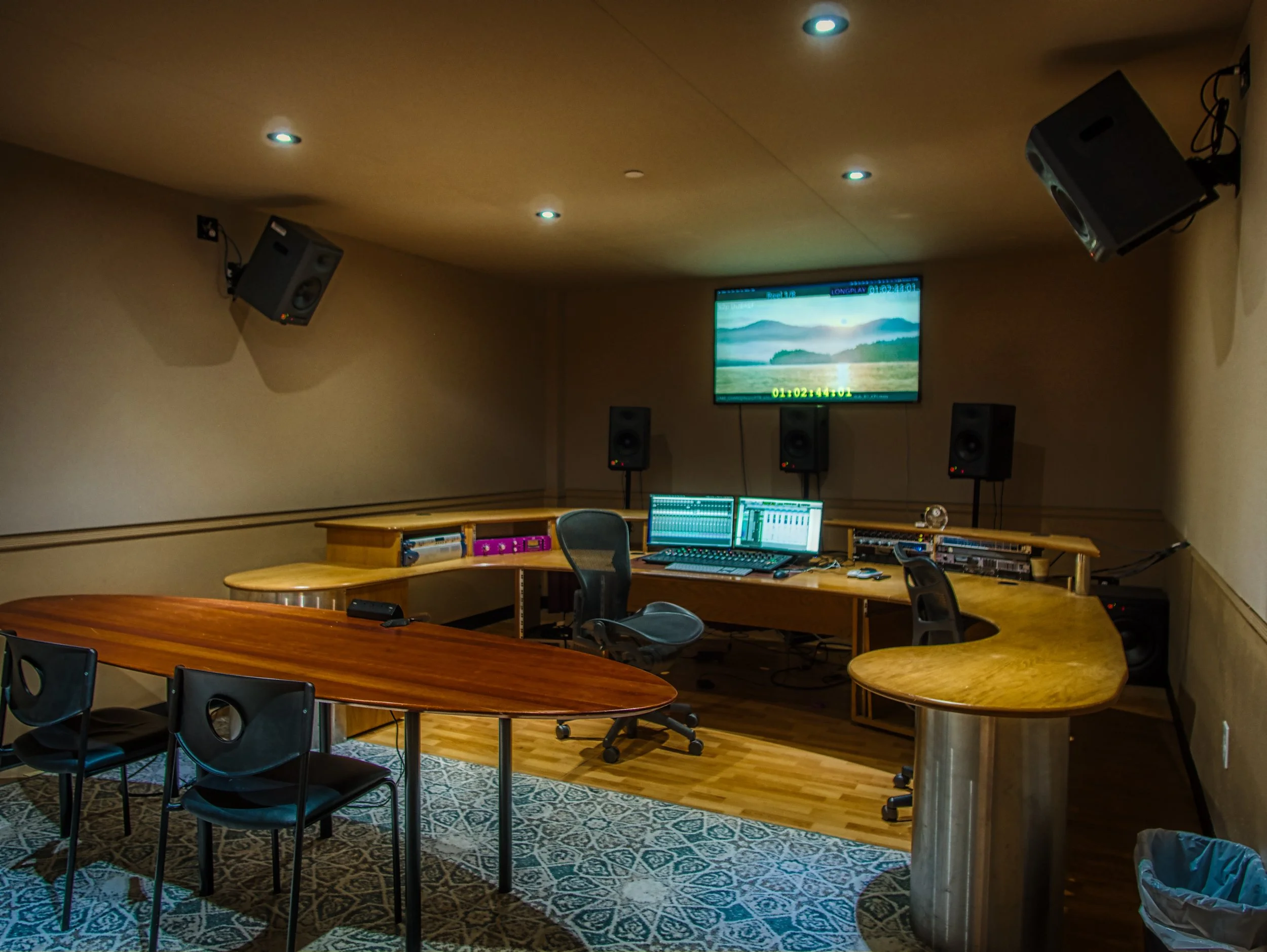 7.1 Surround Mix Studio