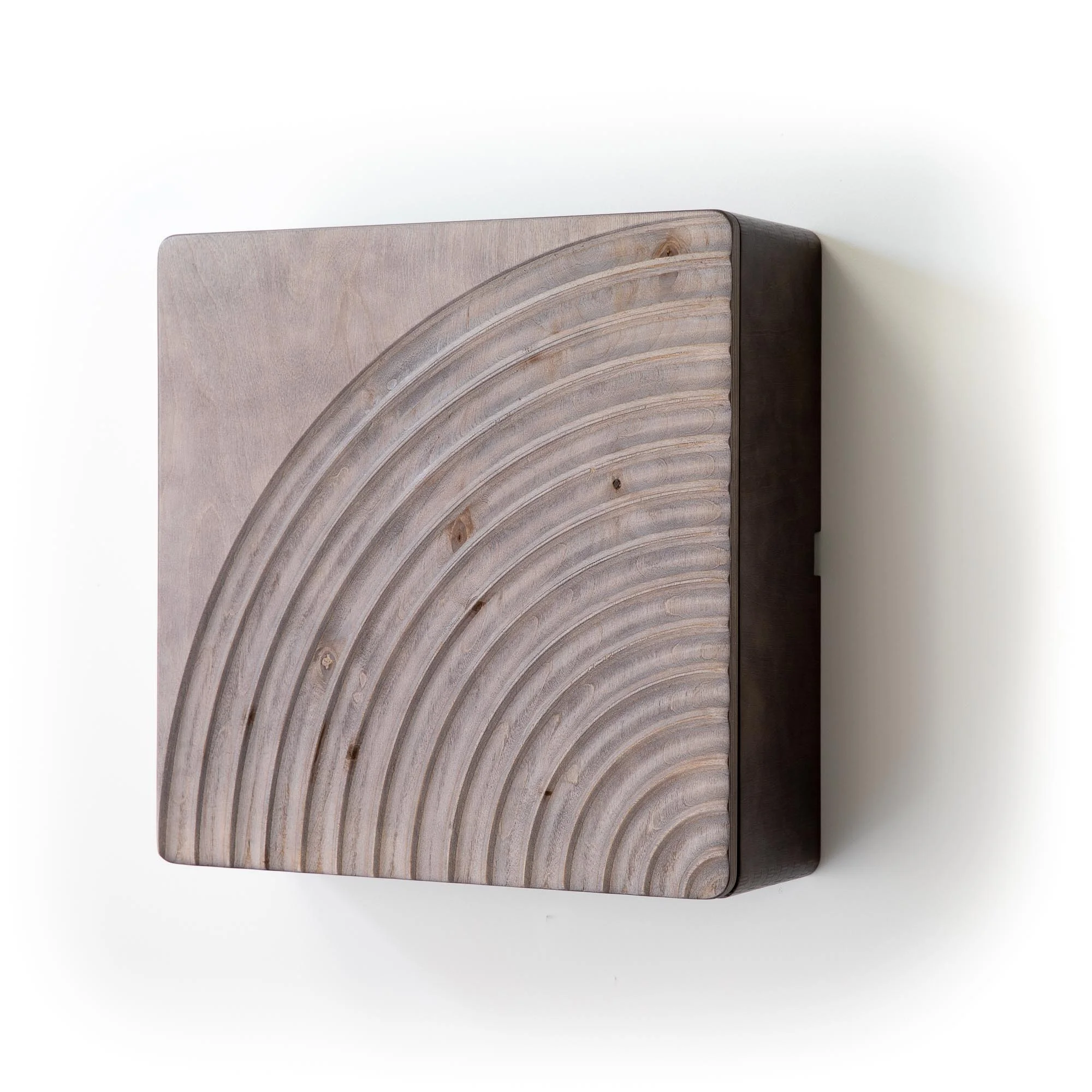 KARVD wall-mounted desk with Bend carved door