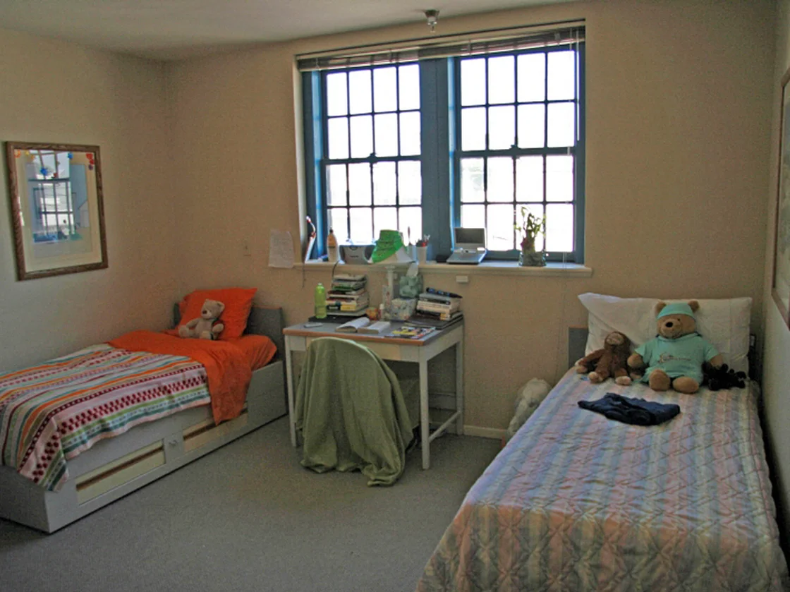 bedroom-7b62b60ff4947622eaca212784b11774e261232a-s40.jpg
