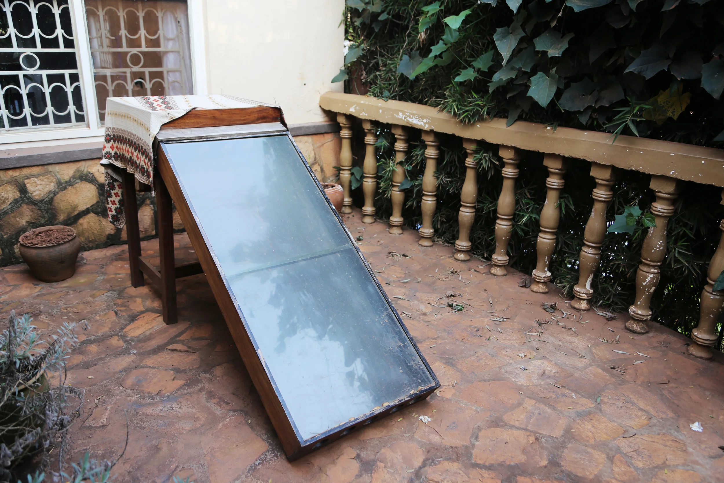 DIY solar dehydrator and sundried tomatoes