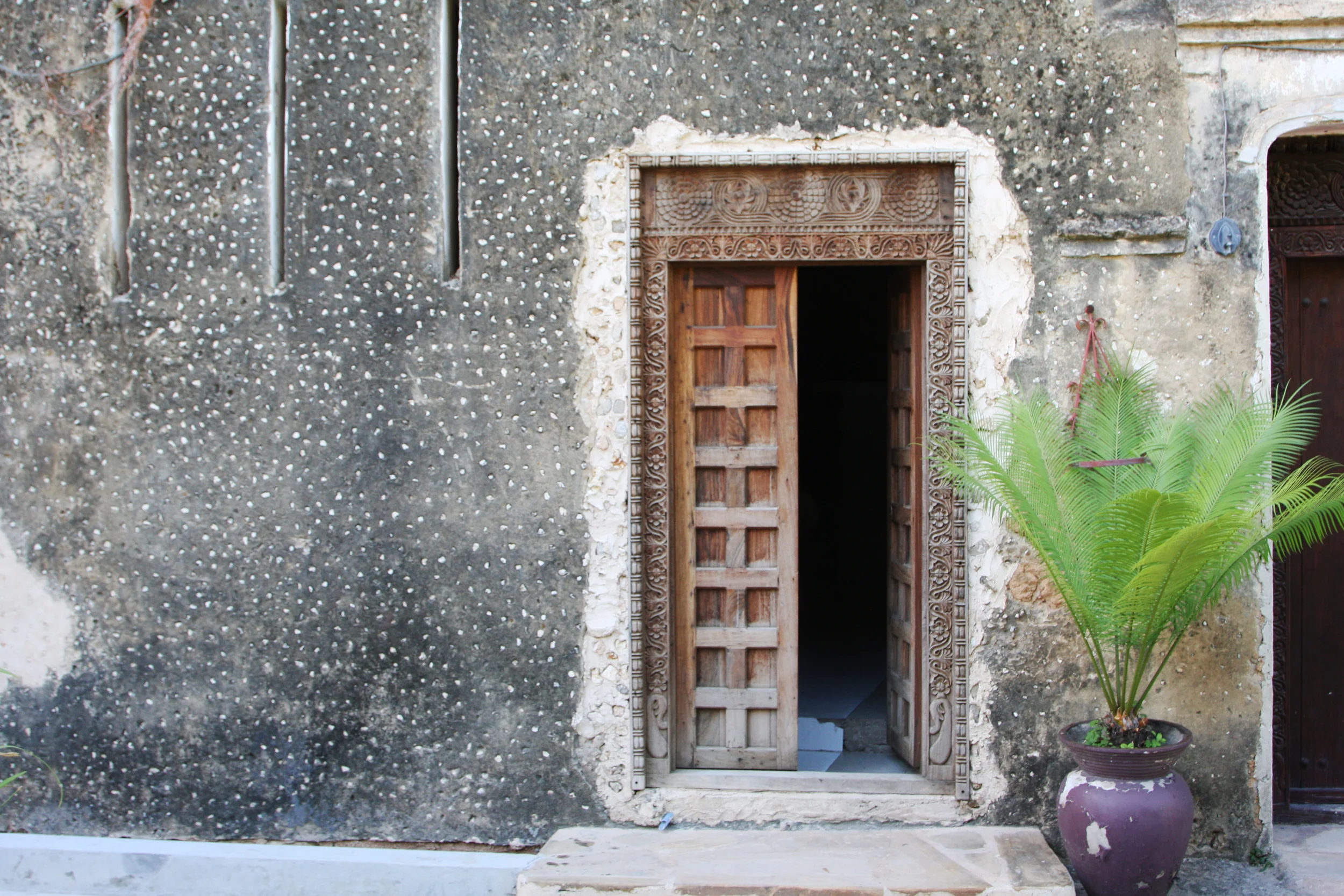 Swahili doors