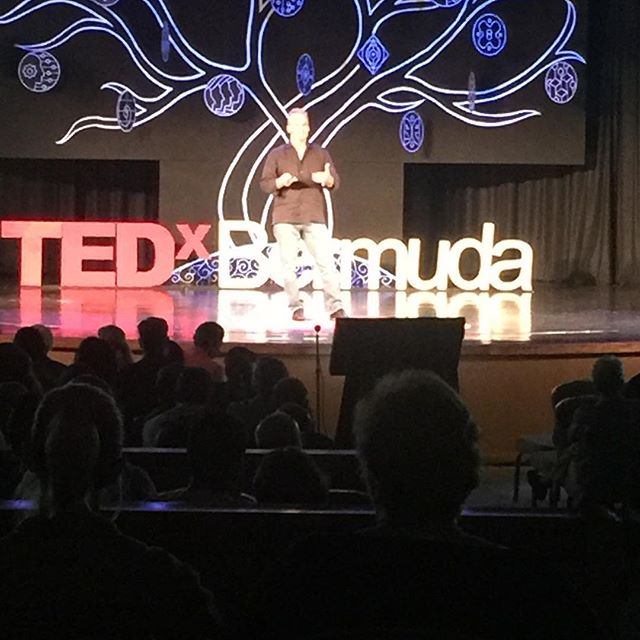 John Gardiner “painting in planes” do you like to paint in planes? #tedx #tedxbermuda #john #planes #painting #lesssgooo