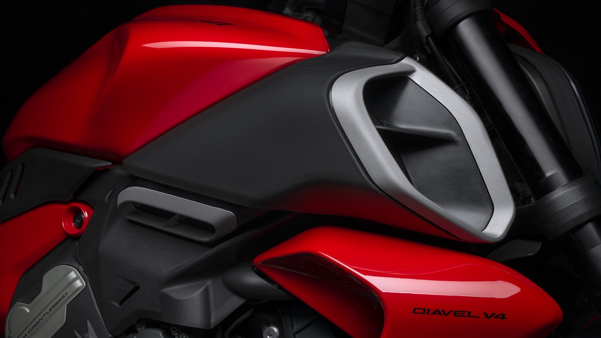 Ducati-Diavel-V4-MY23-overview-gallery-1920x1080-03.jpg