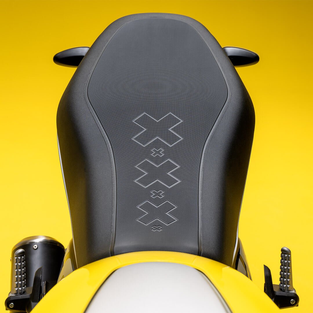 Scrambler-Icon-Next-Gen-riding-image-grid-1080x1080-04.jpg