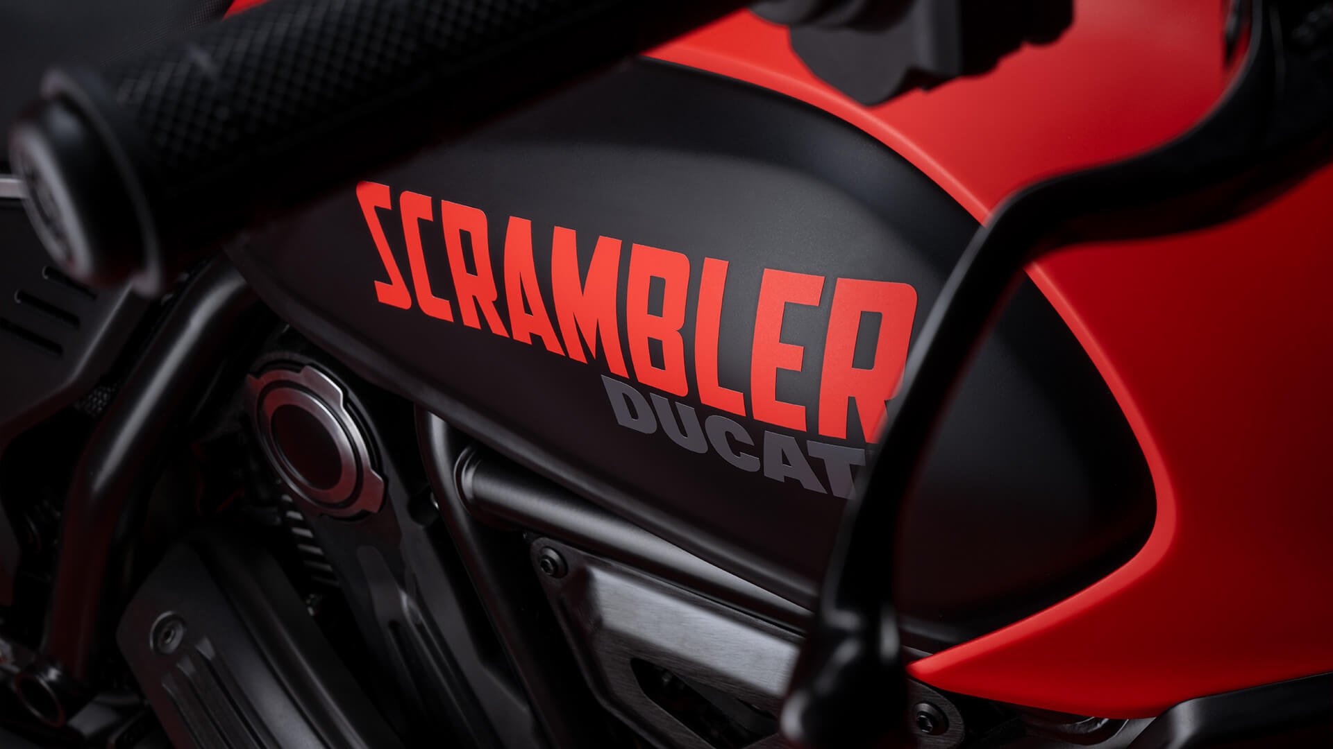 Scrambler-Full-Throttle-Next-Gen-riding-gallery-1920x1080-05.jpg