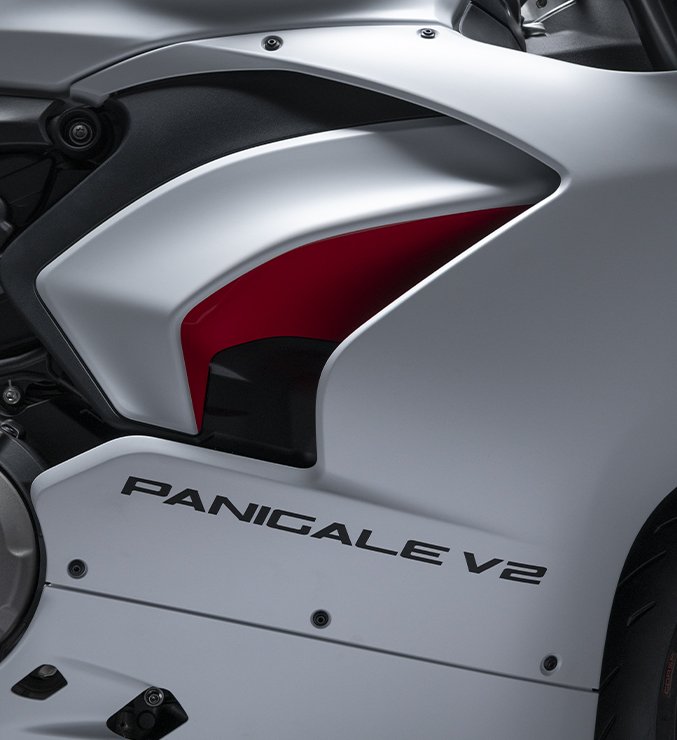 Panigale-V2-overview-carousel-imgtxt-02-677x740.jpg