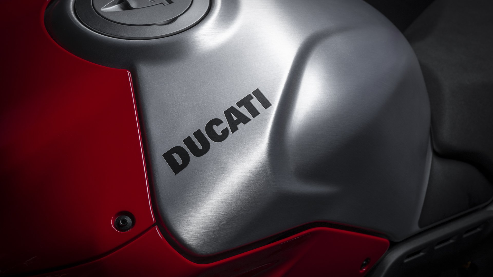 Ducati-Panigale-V4R-MY23-tech-specs-gallery-02-1920x1080.jpg