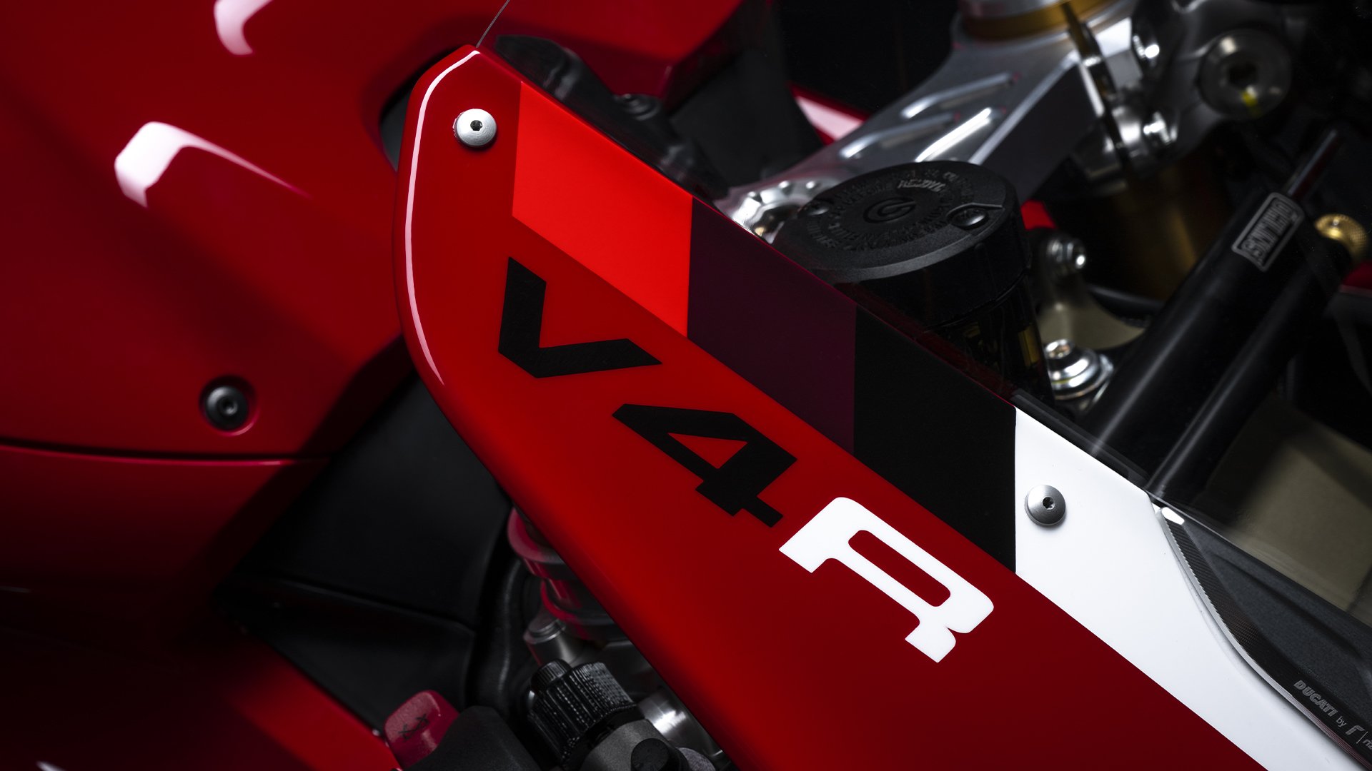 Ducati-Panigale-V4R-MY23-tech-specs-gallery-04-1920x1080.jpg