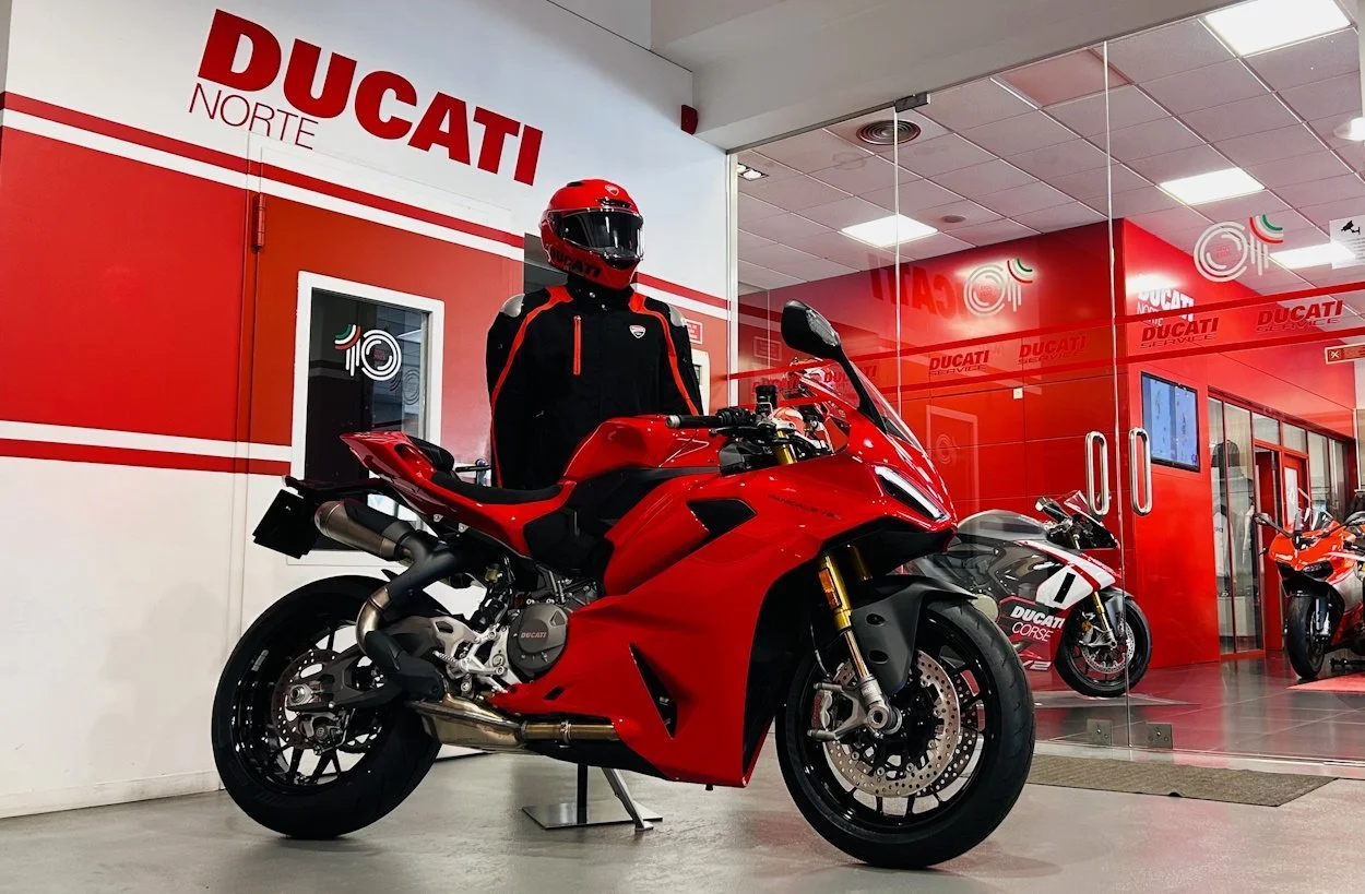 PANIGALE+V2+S+RED+grande.jpg