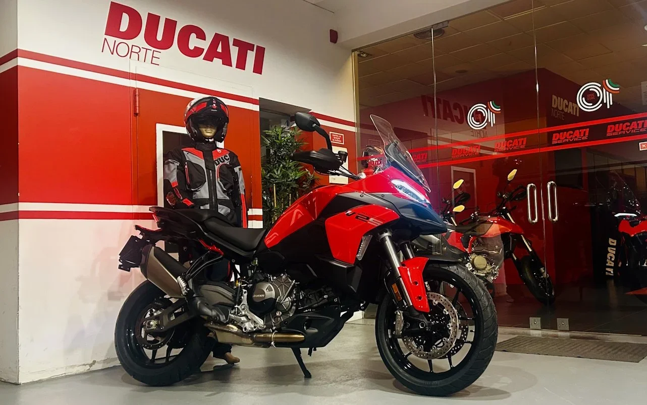 MULTISTRADA+V2+S+RED+grande.webp