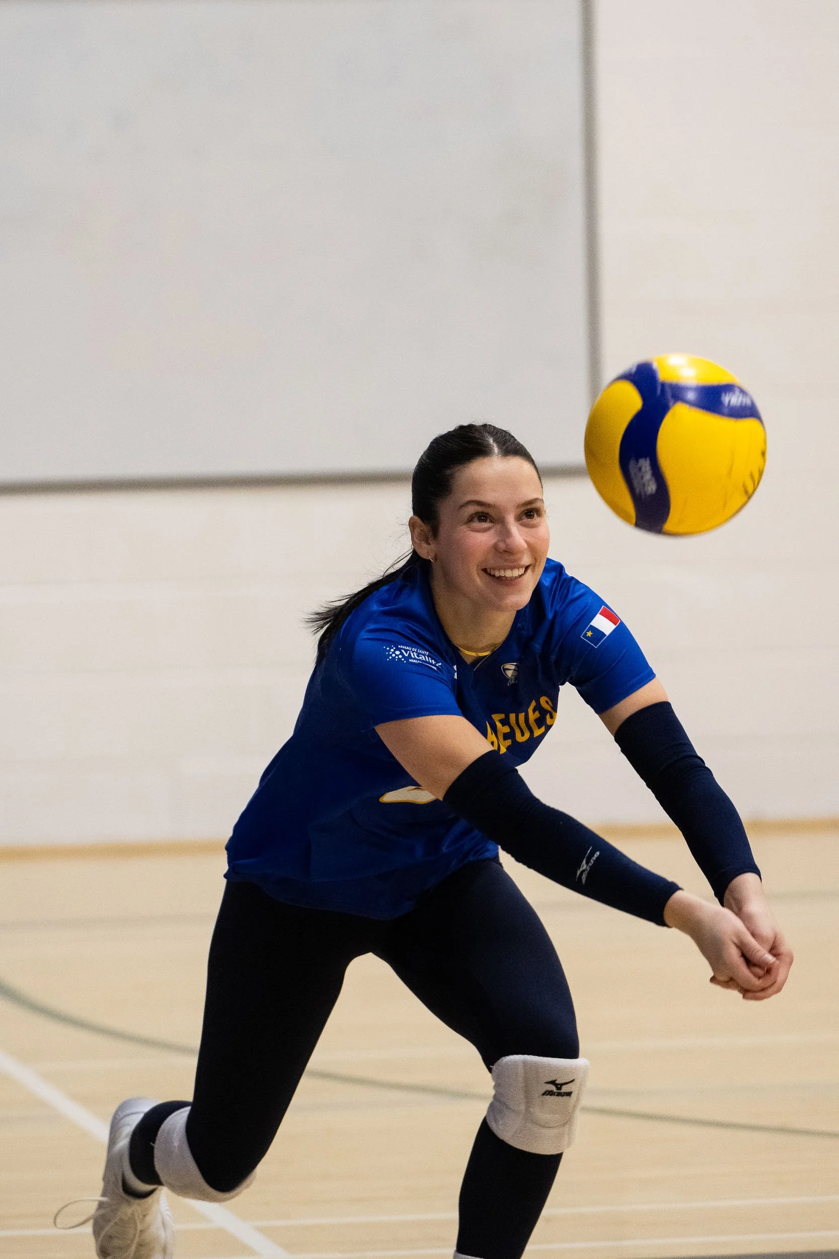 NigelFearonPhotography-UdeMVolleyball-20250118-5468.jpg